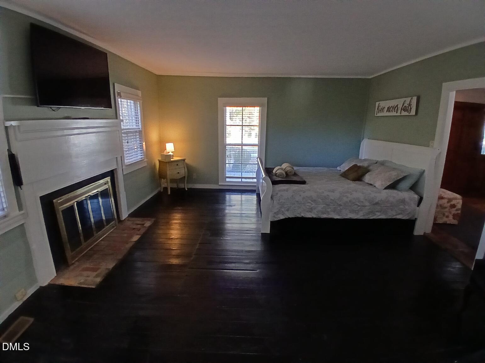 main property photo 13