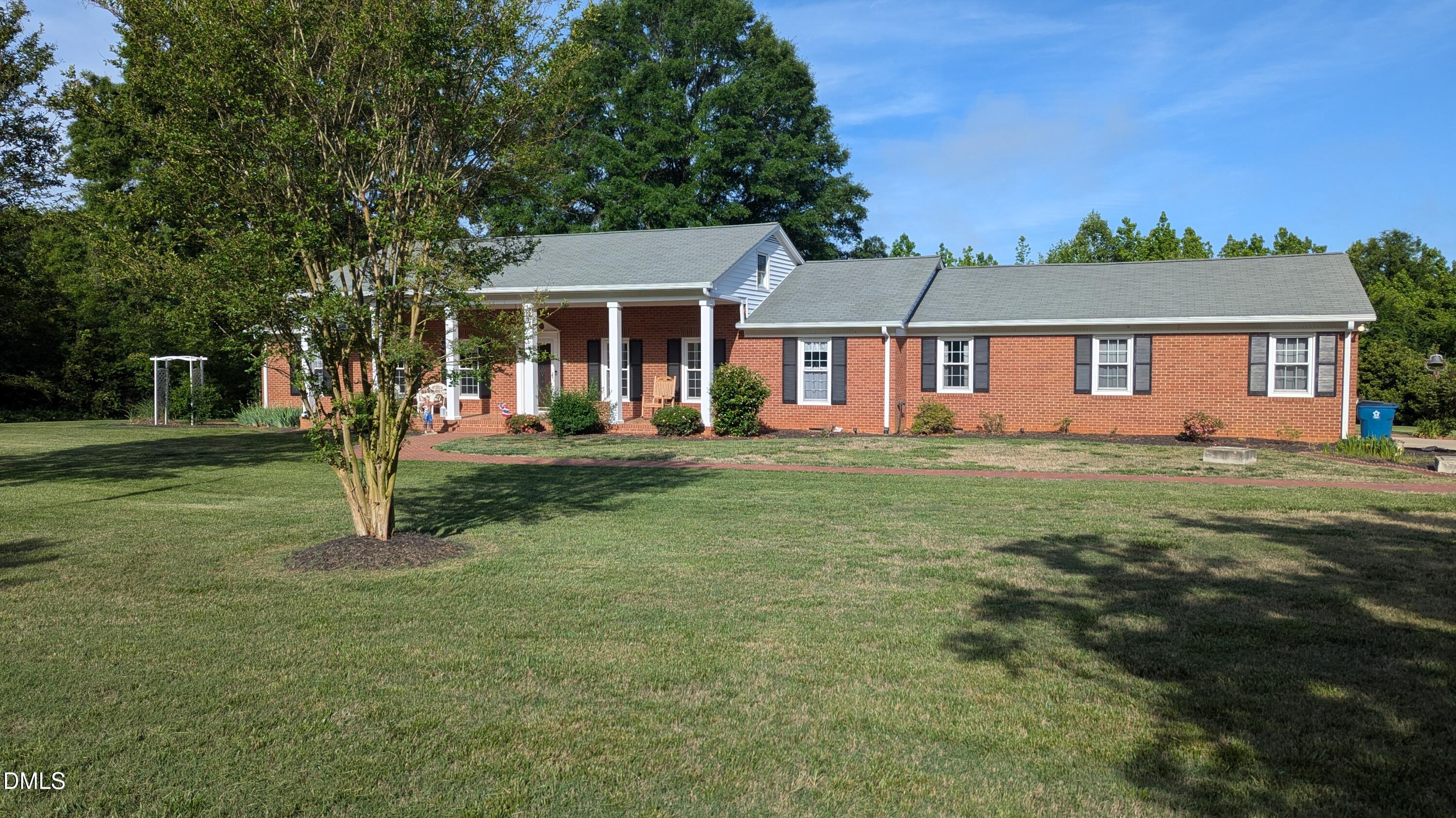 main property photo 19