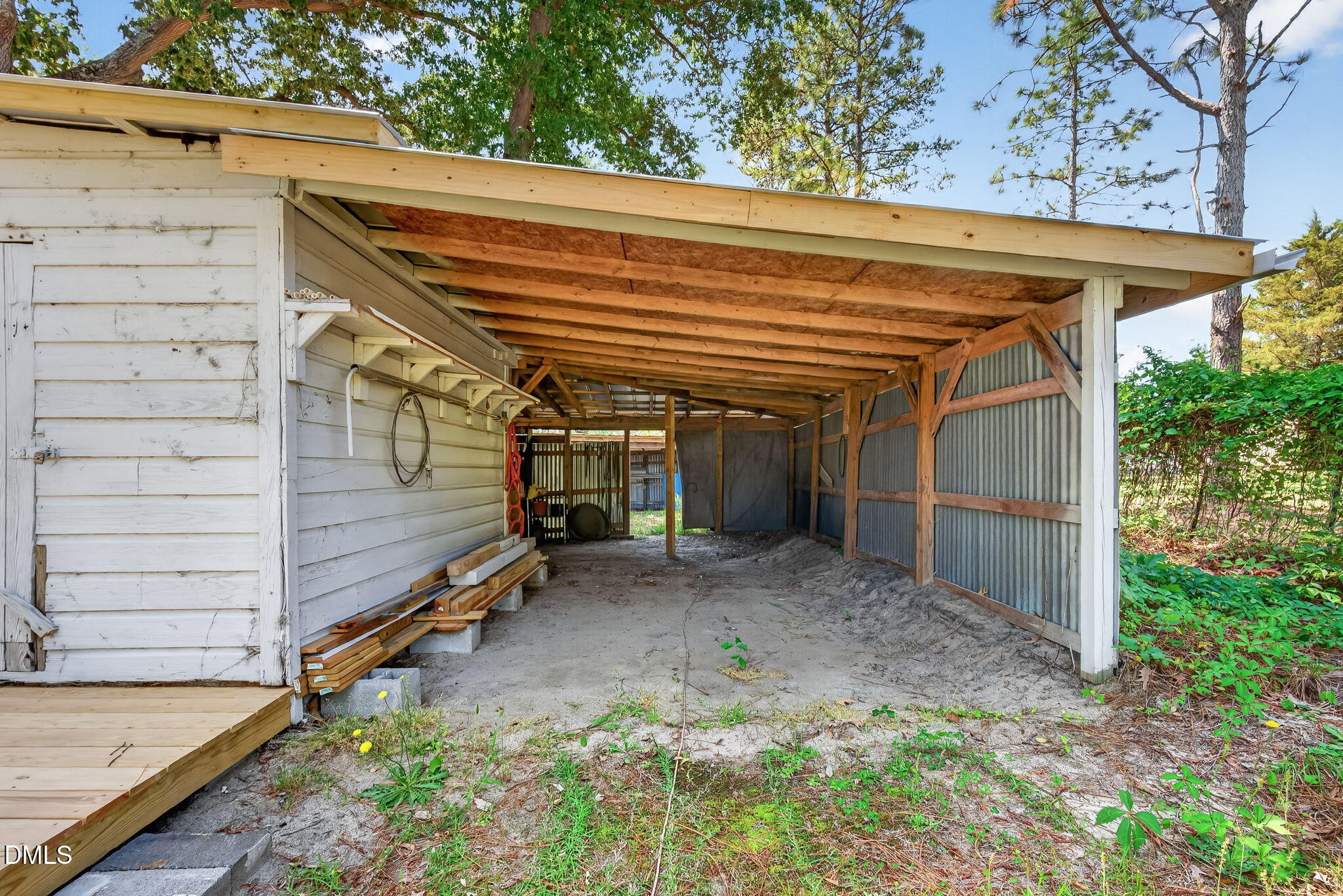 main property photo 26