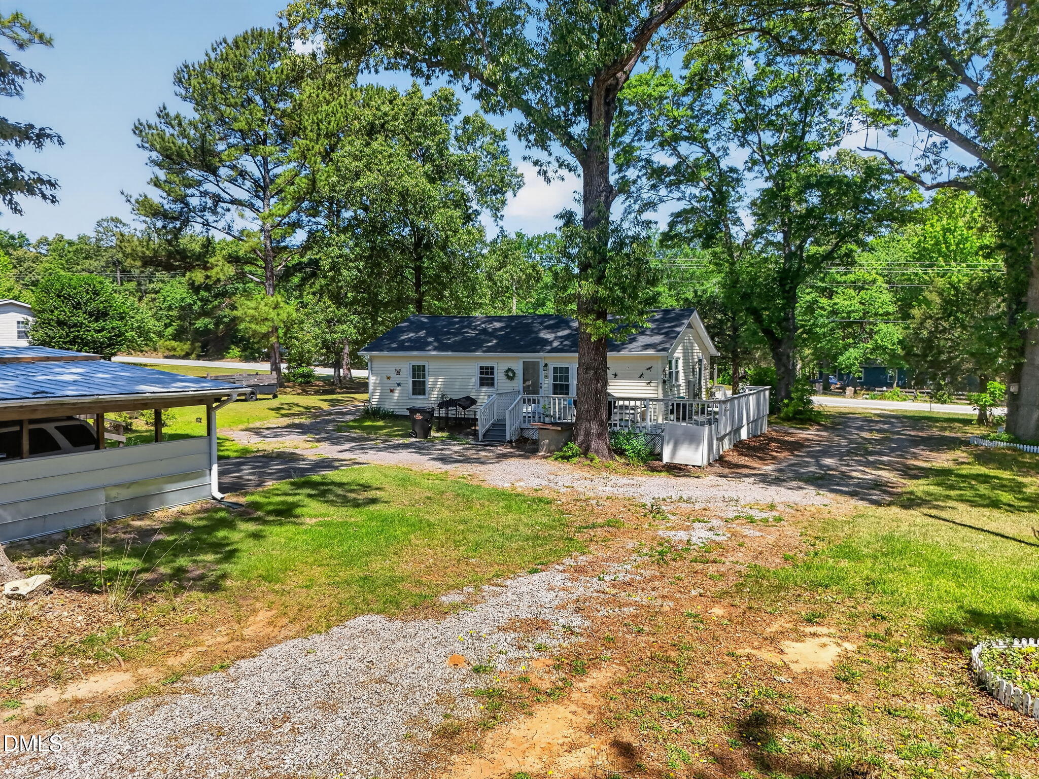 main property photo 38