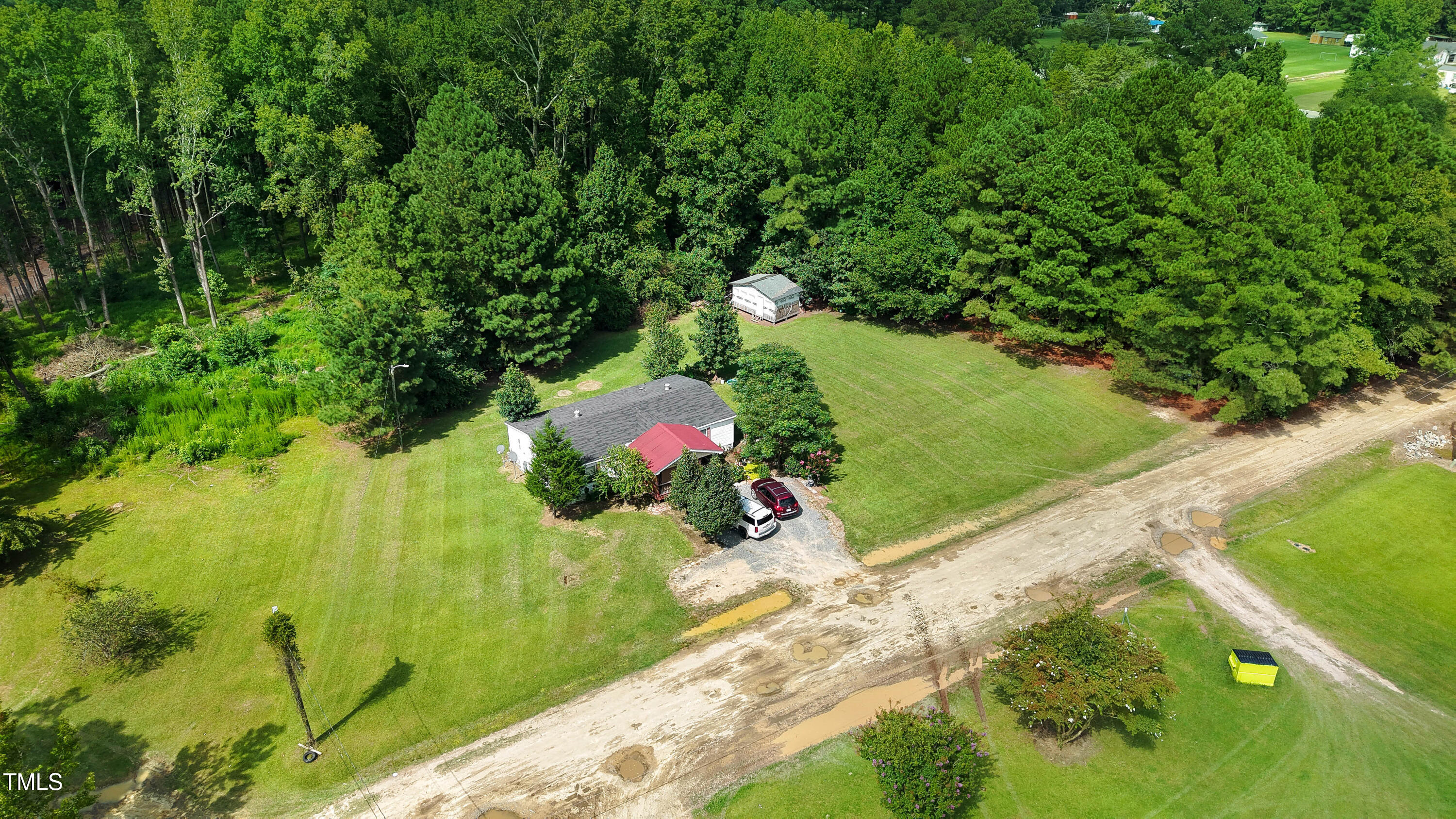main property photo 9