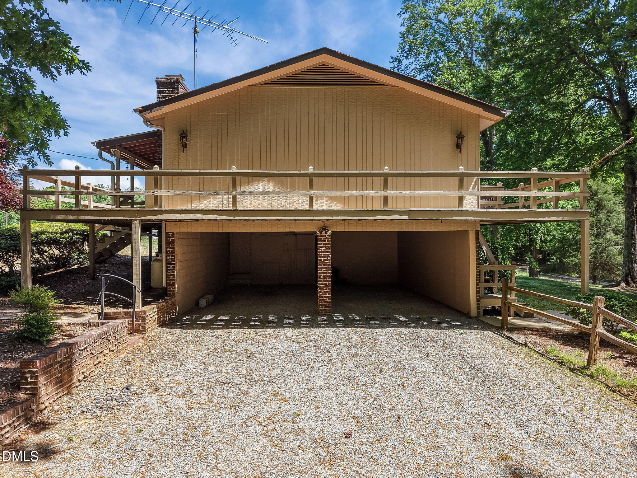 main property photo 24