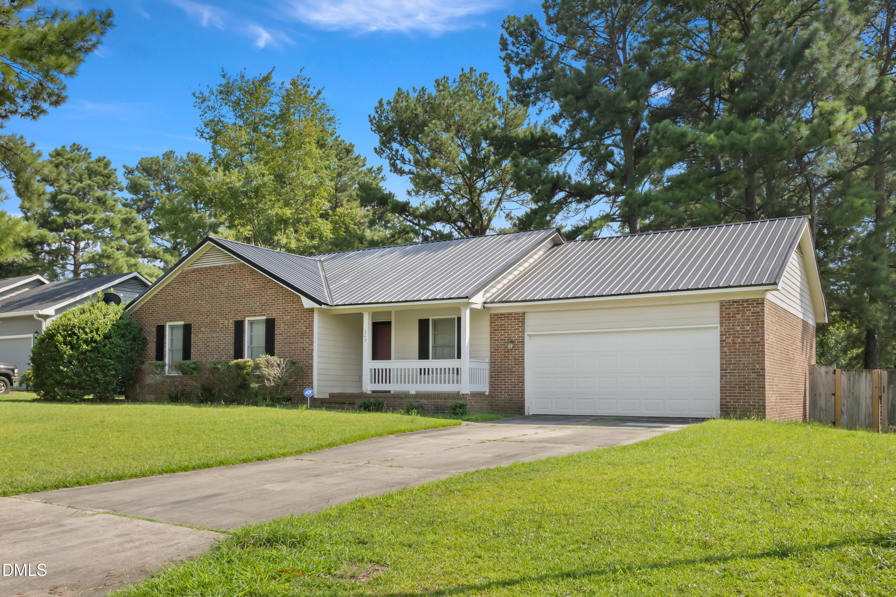 main property photo 10