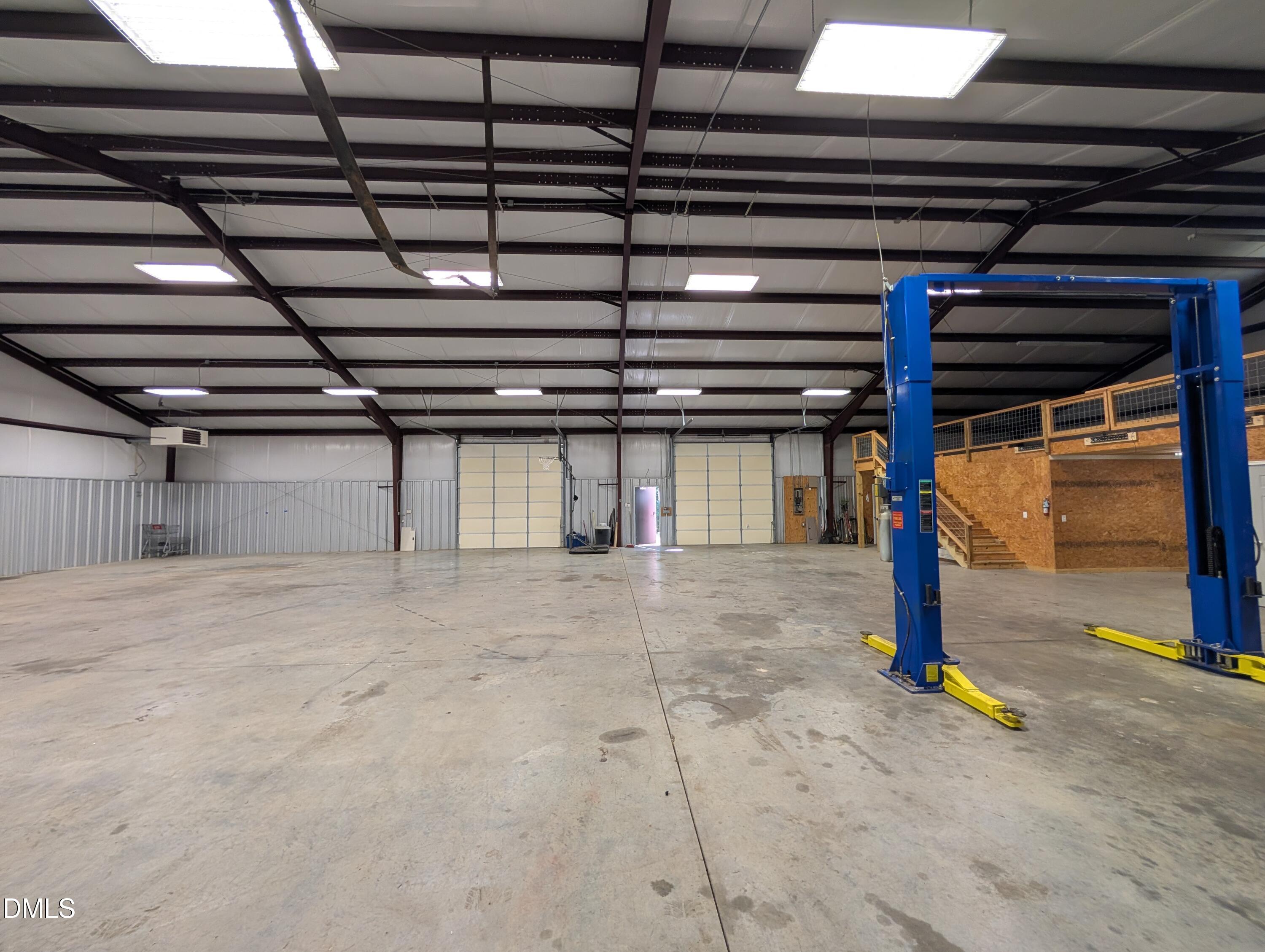 main property photo 17