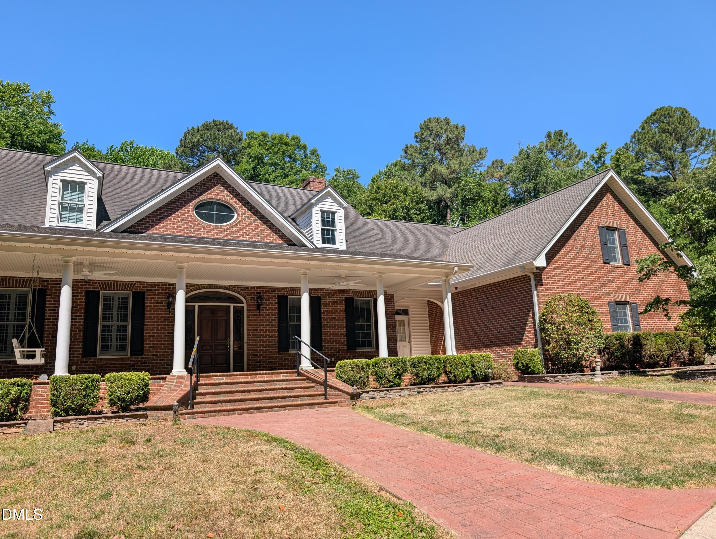main property photo 2