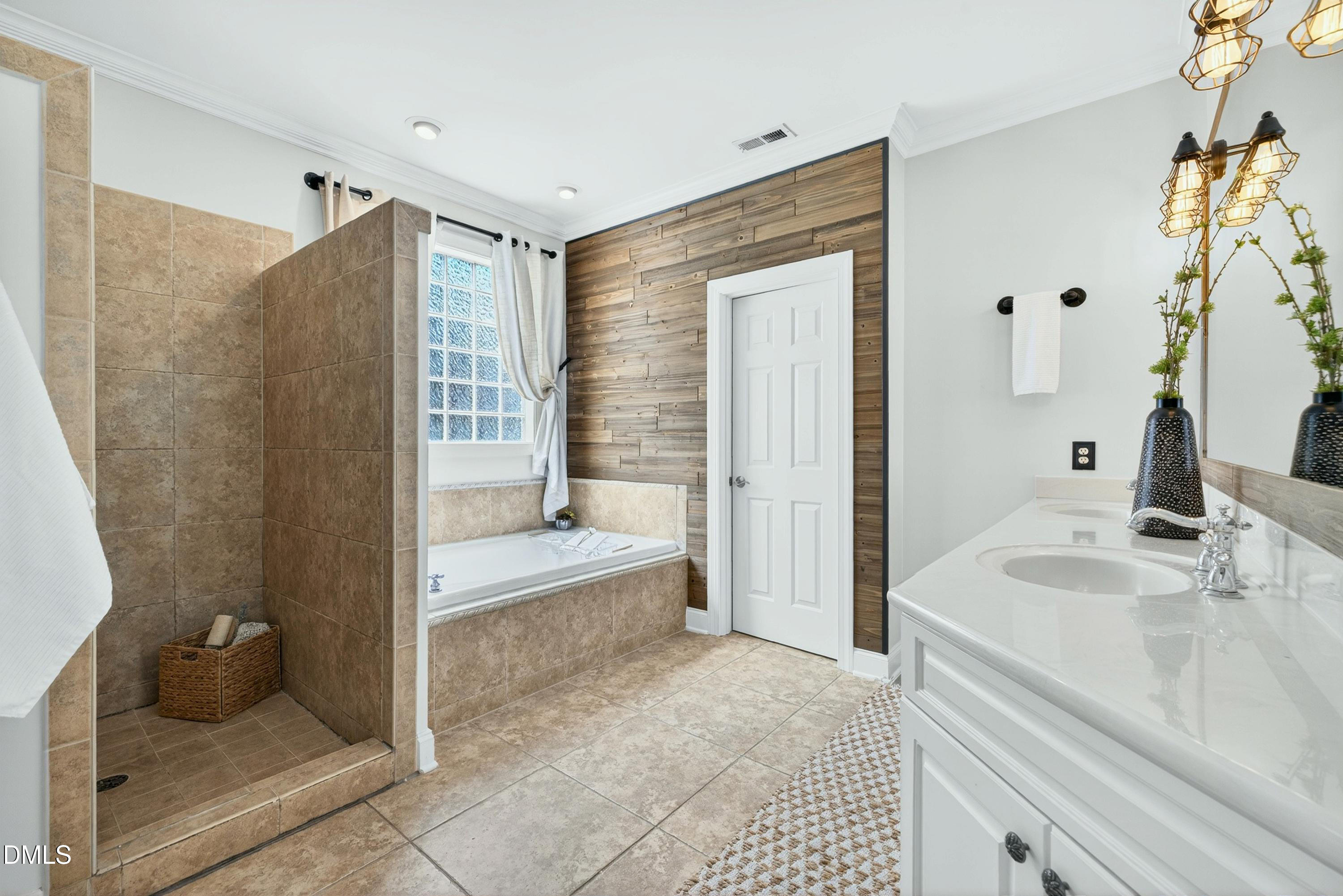 main property photo 61