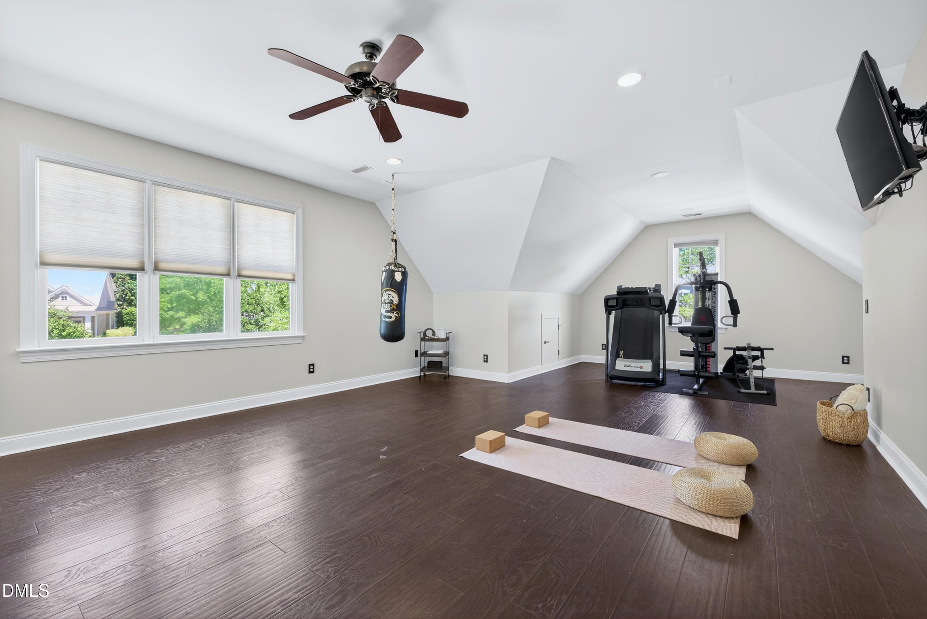 main property photo 74