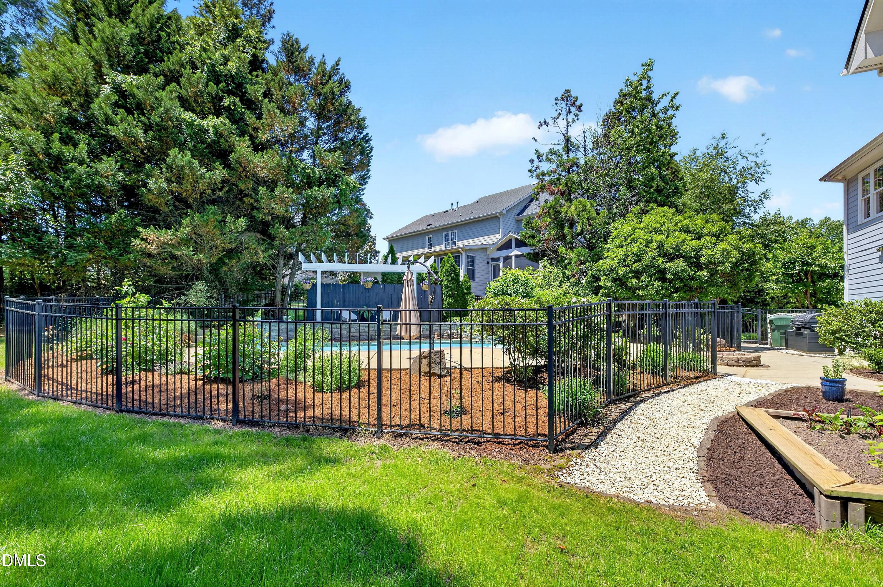 main property photo 91