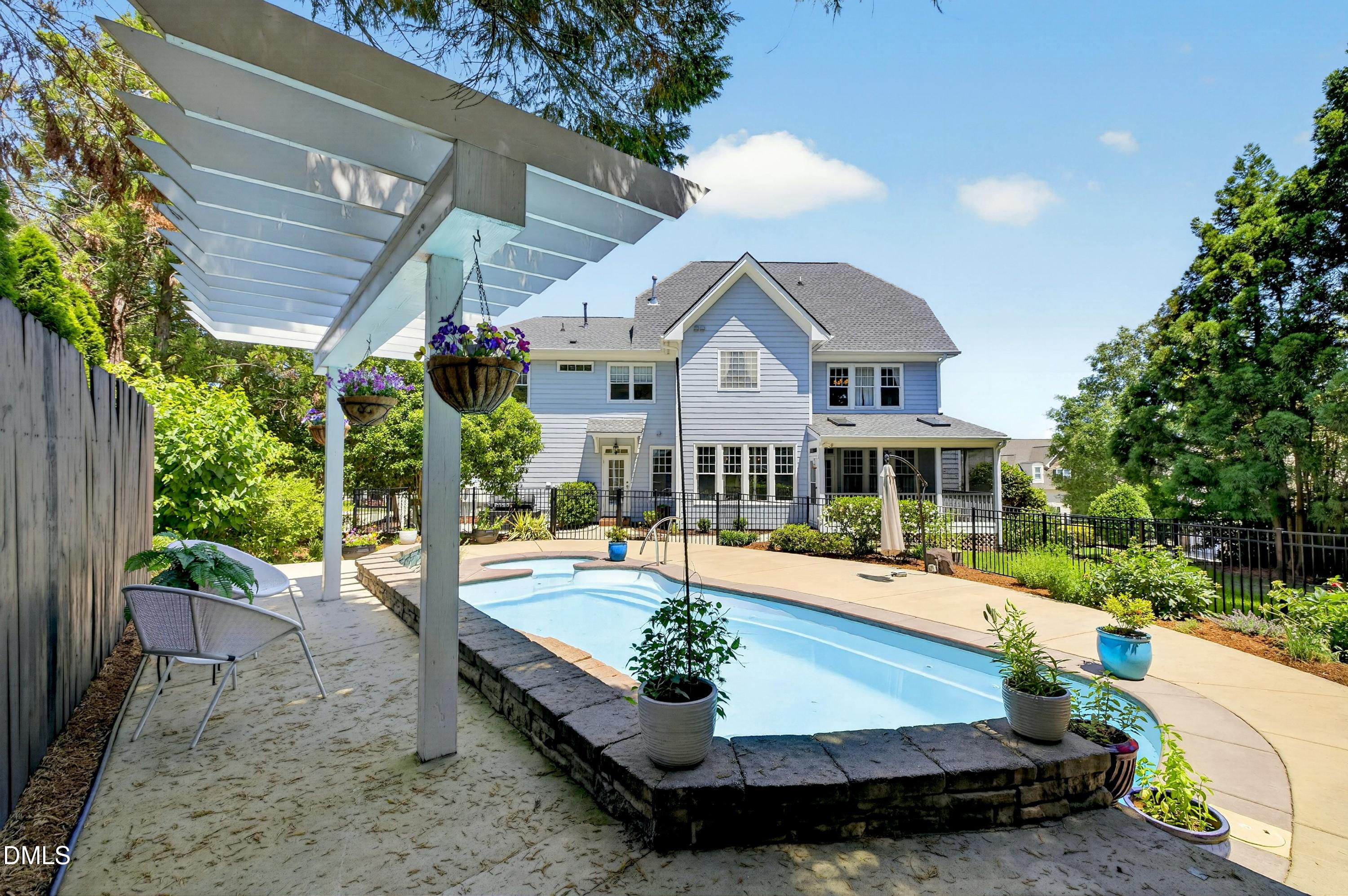 main property photo 94