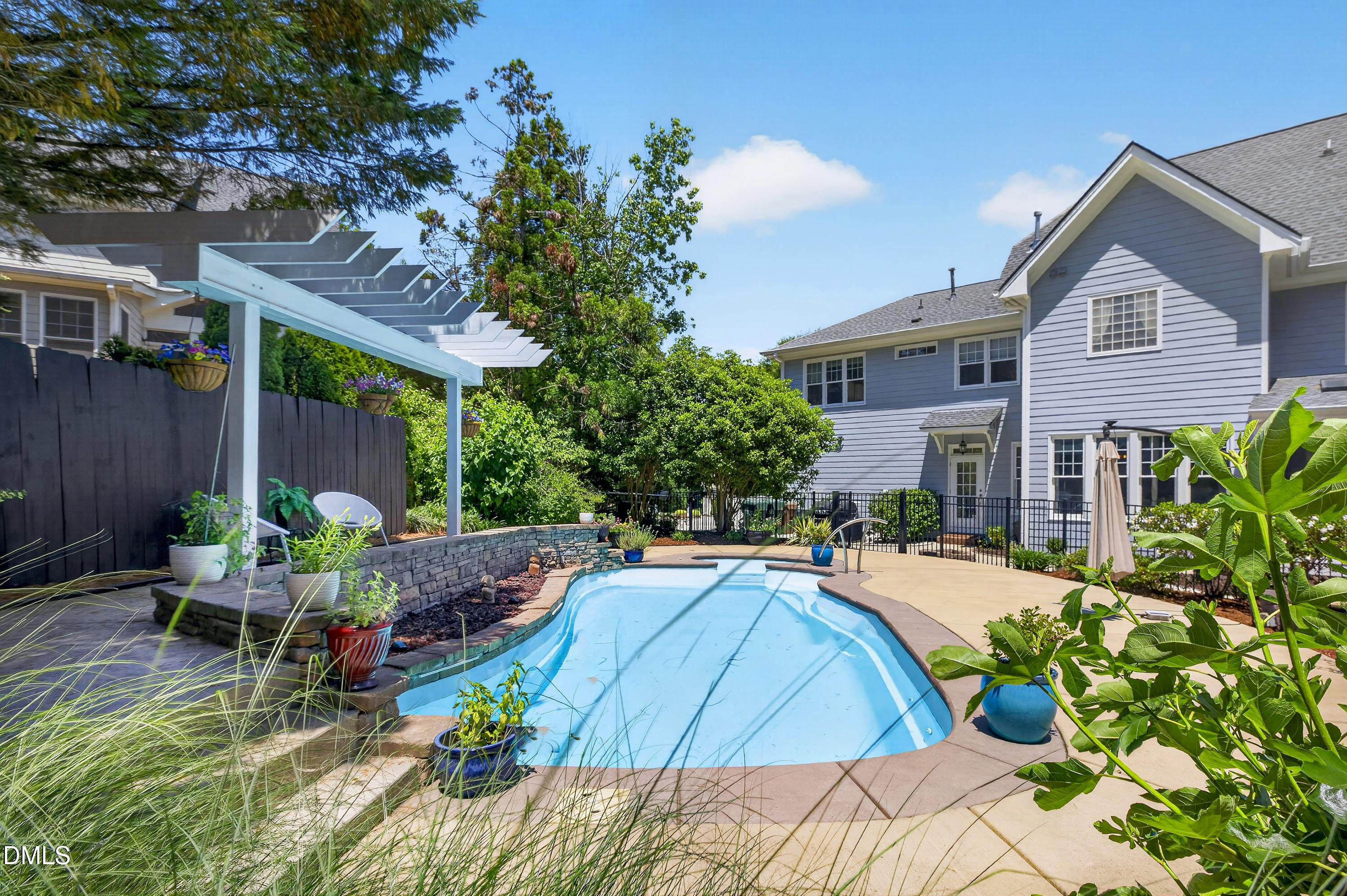 main property photo 95