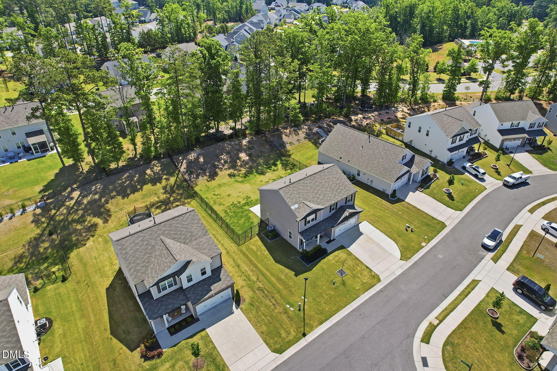 main property photo 37