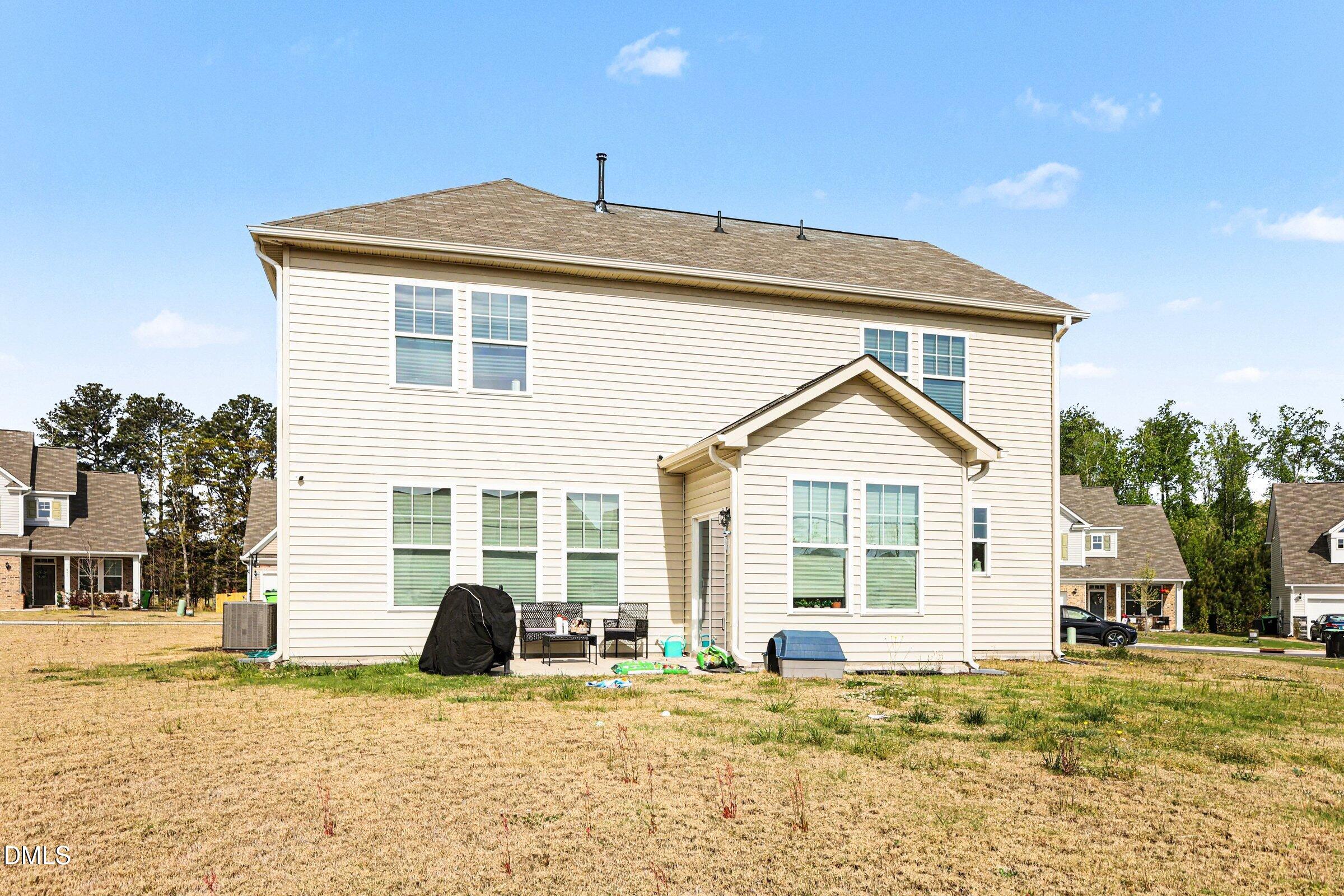 main property photo 30