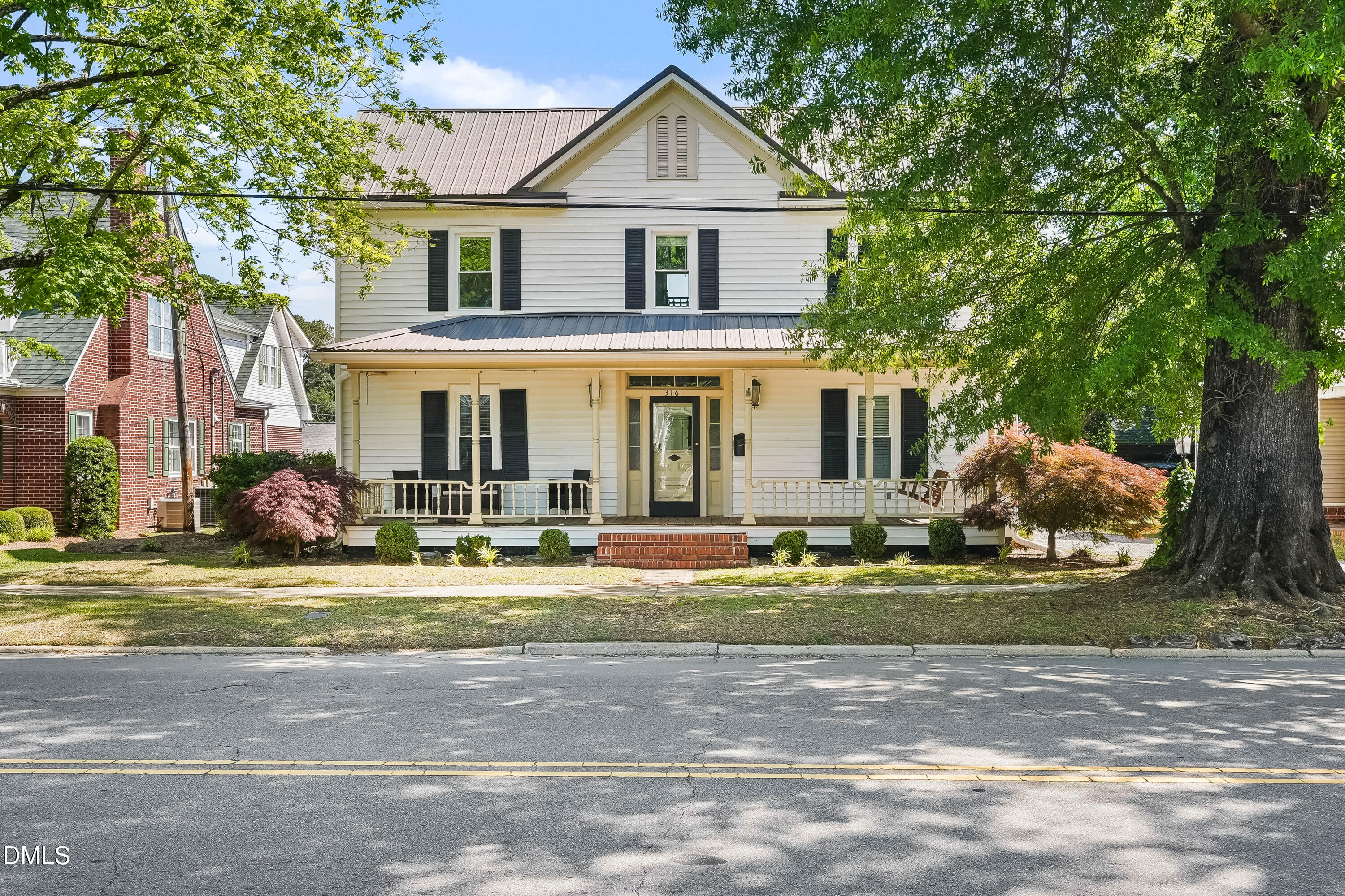 main property photo 1