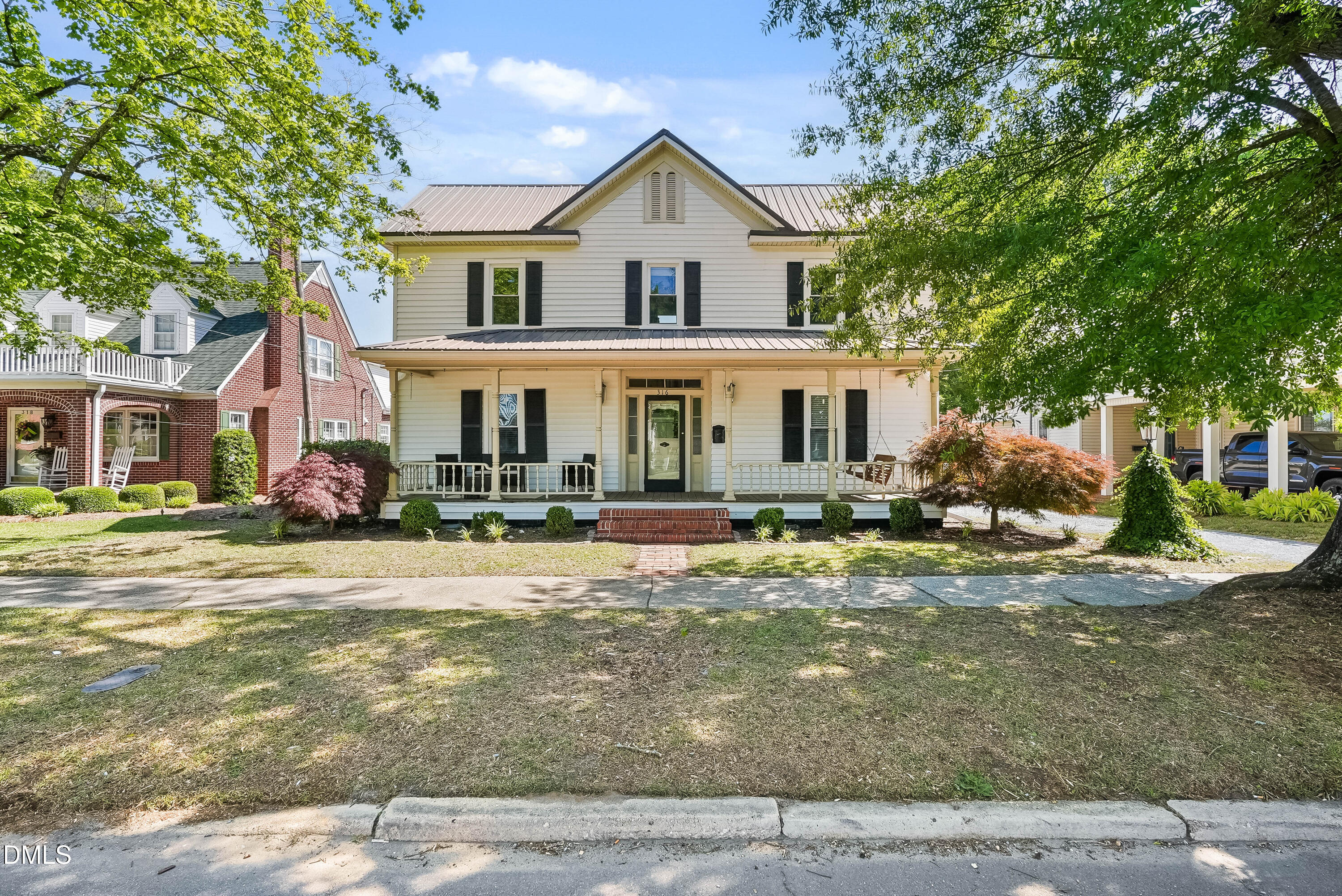 main property photo 3