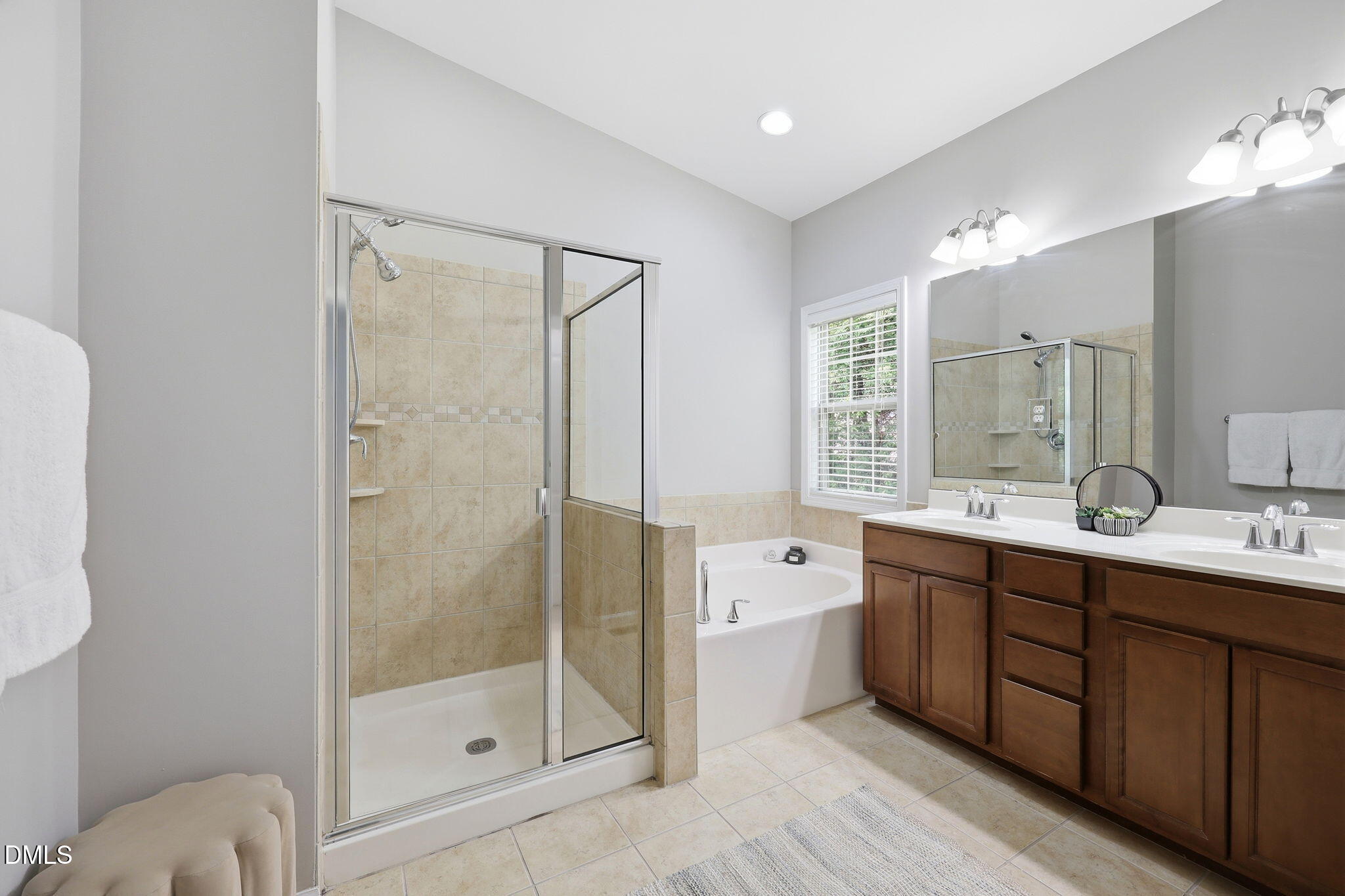 main property photo 79
