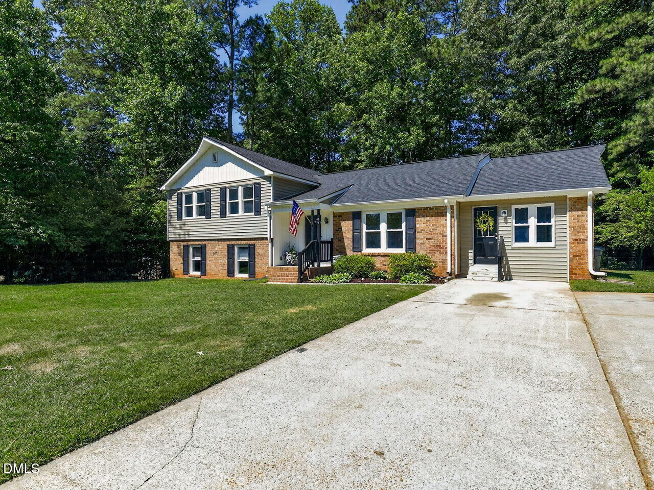 main property photo 5