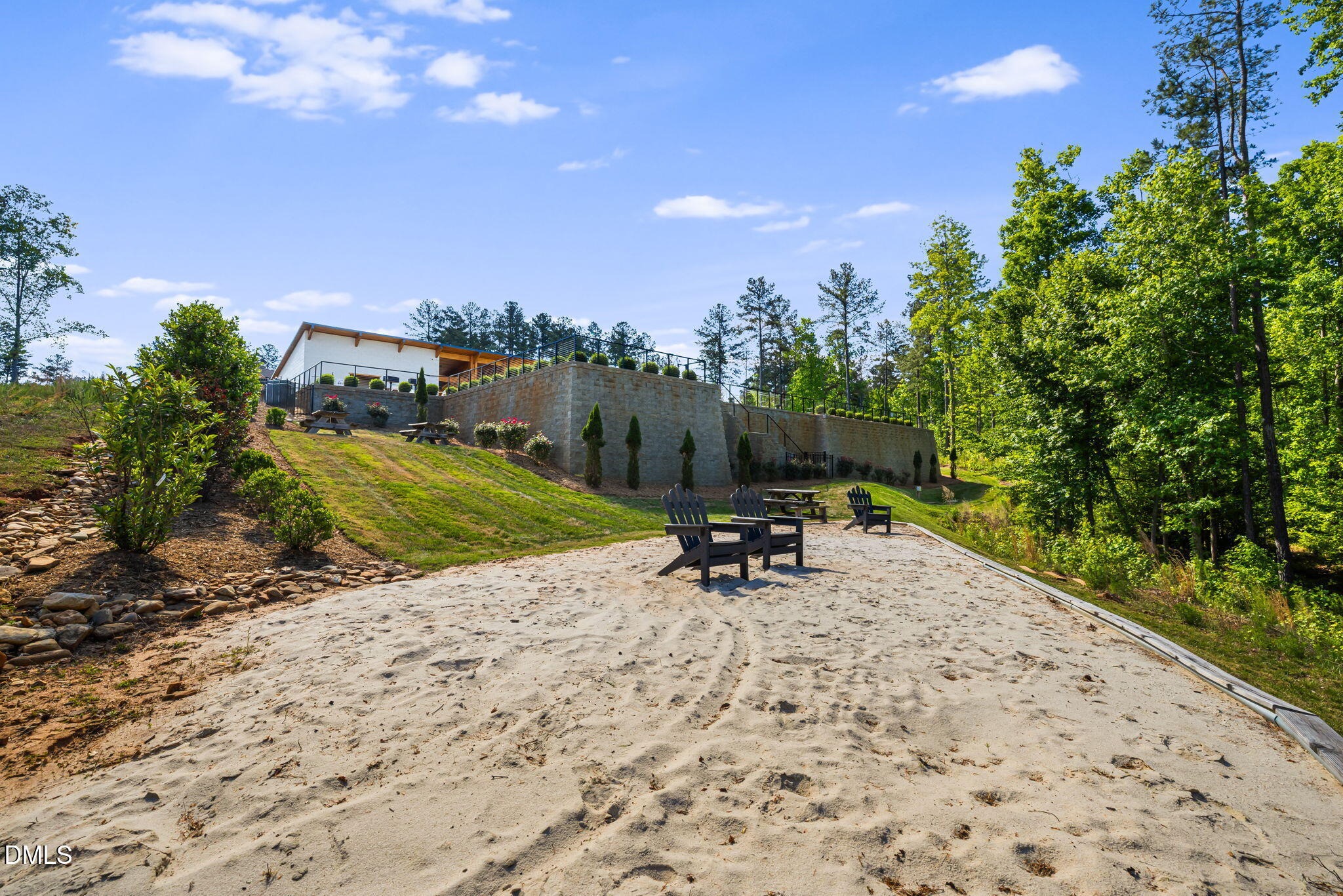 main property photo 50