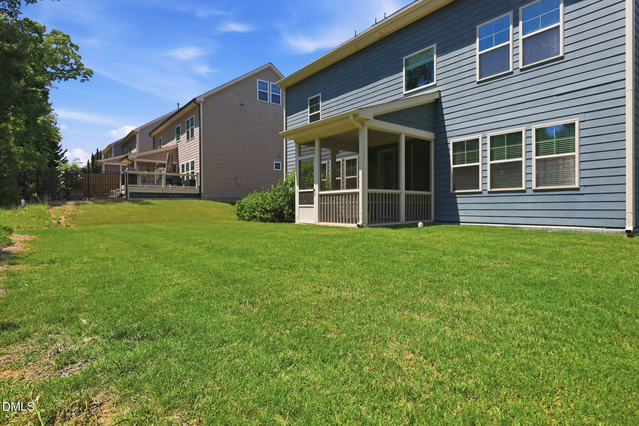 main property photo 38