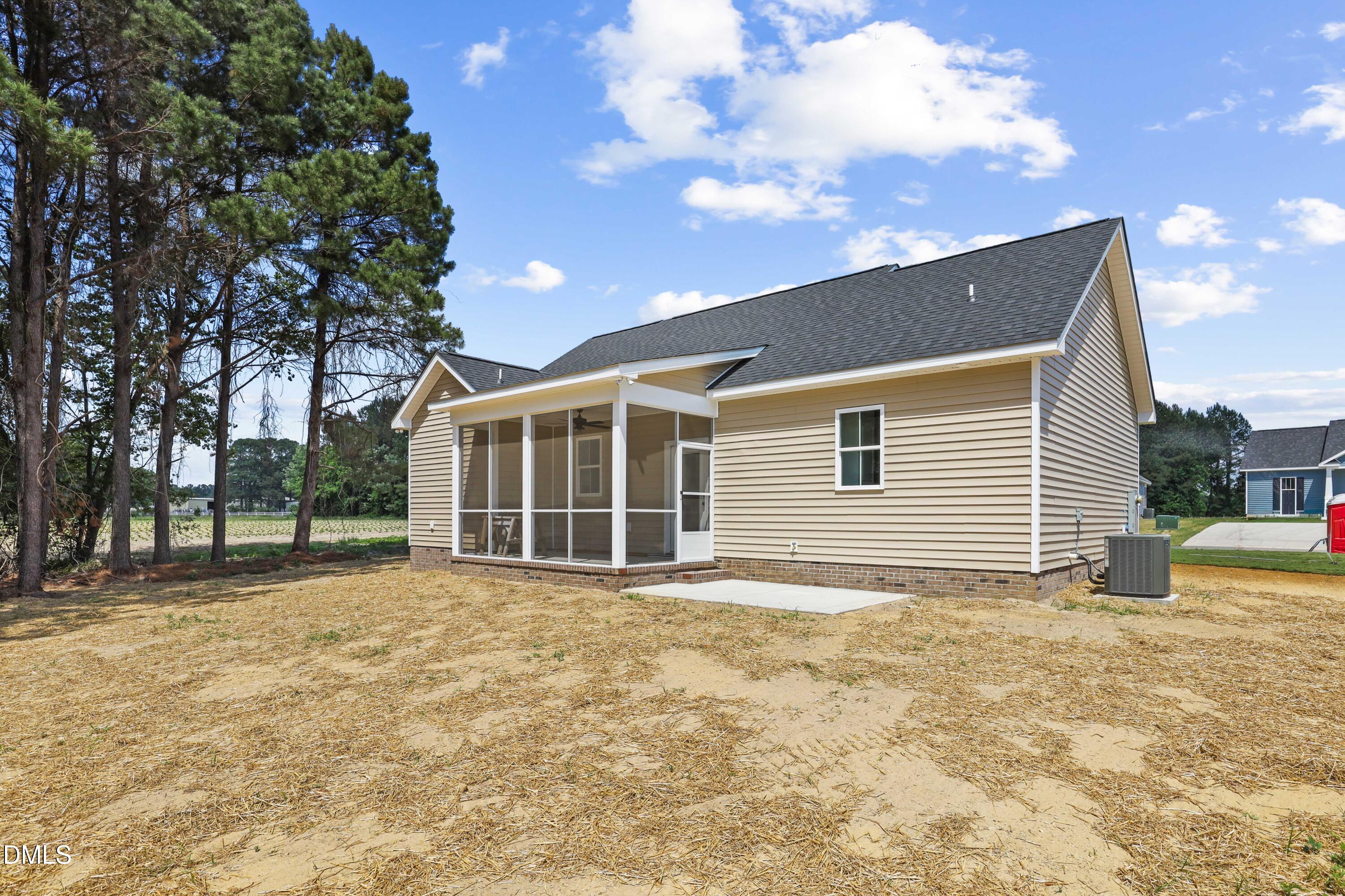 main property photo 14