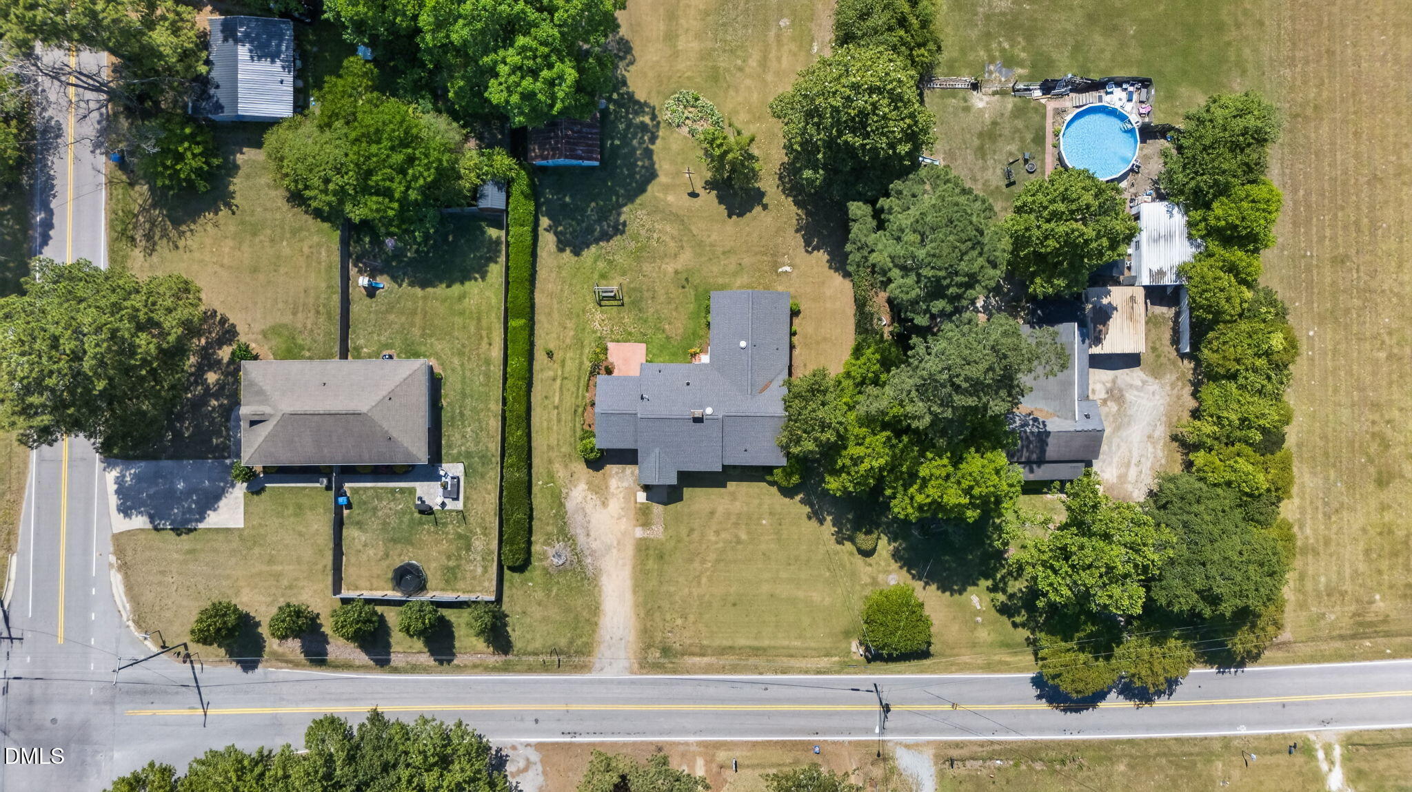 main property photo 44