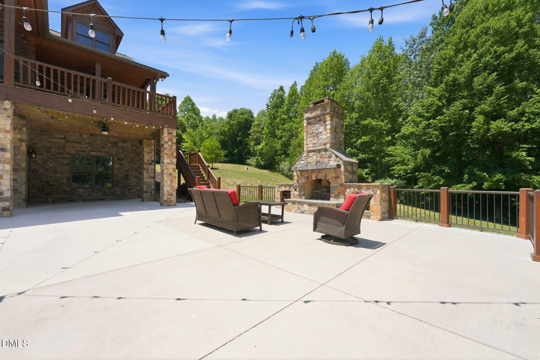 main property photo 30