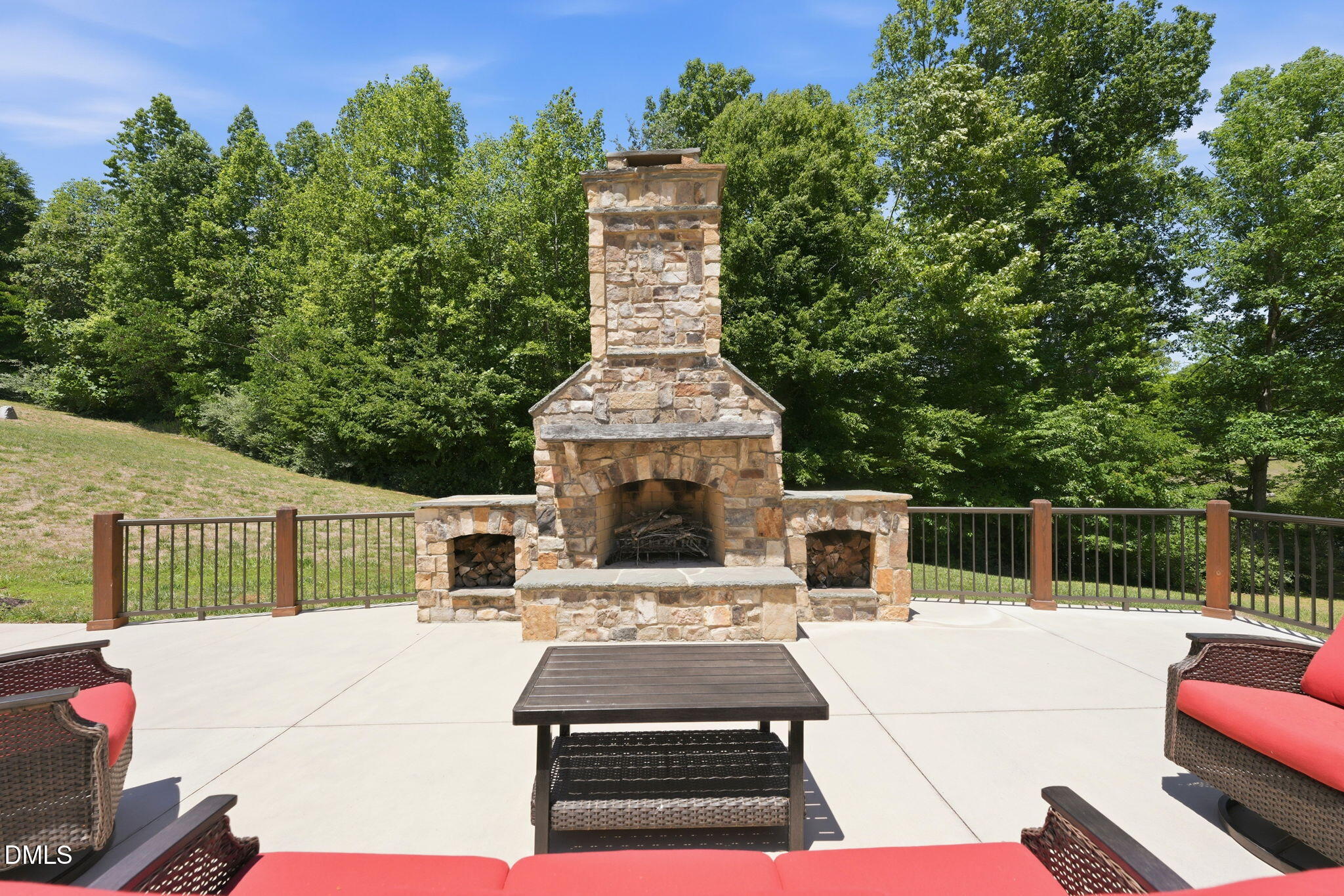 main property photo 31