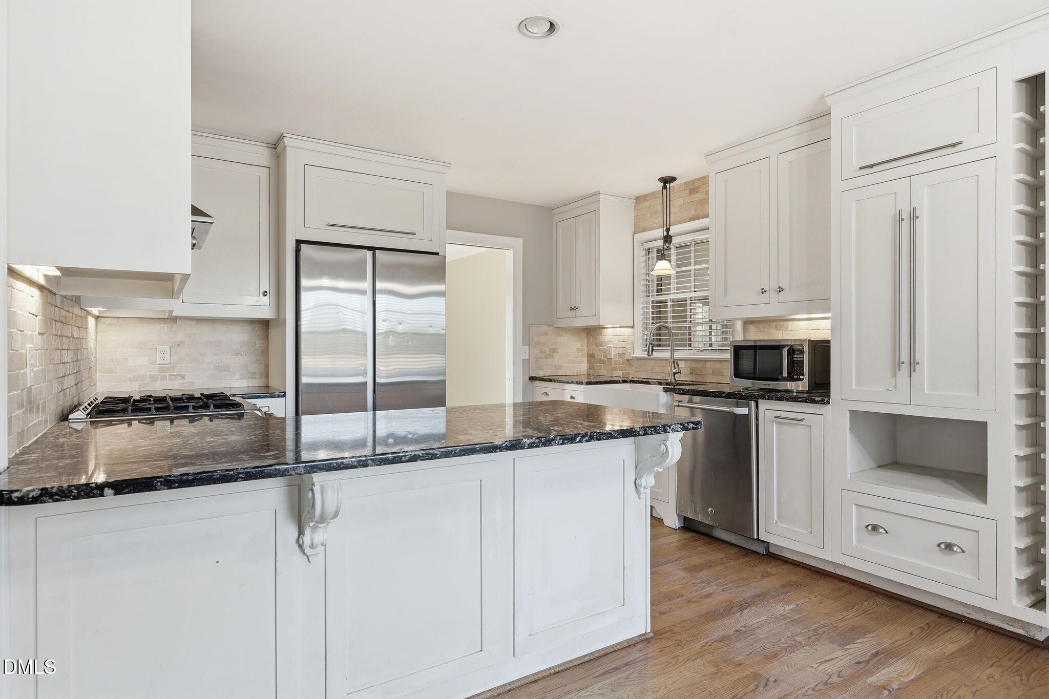 main property photo 14