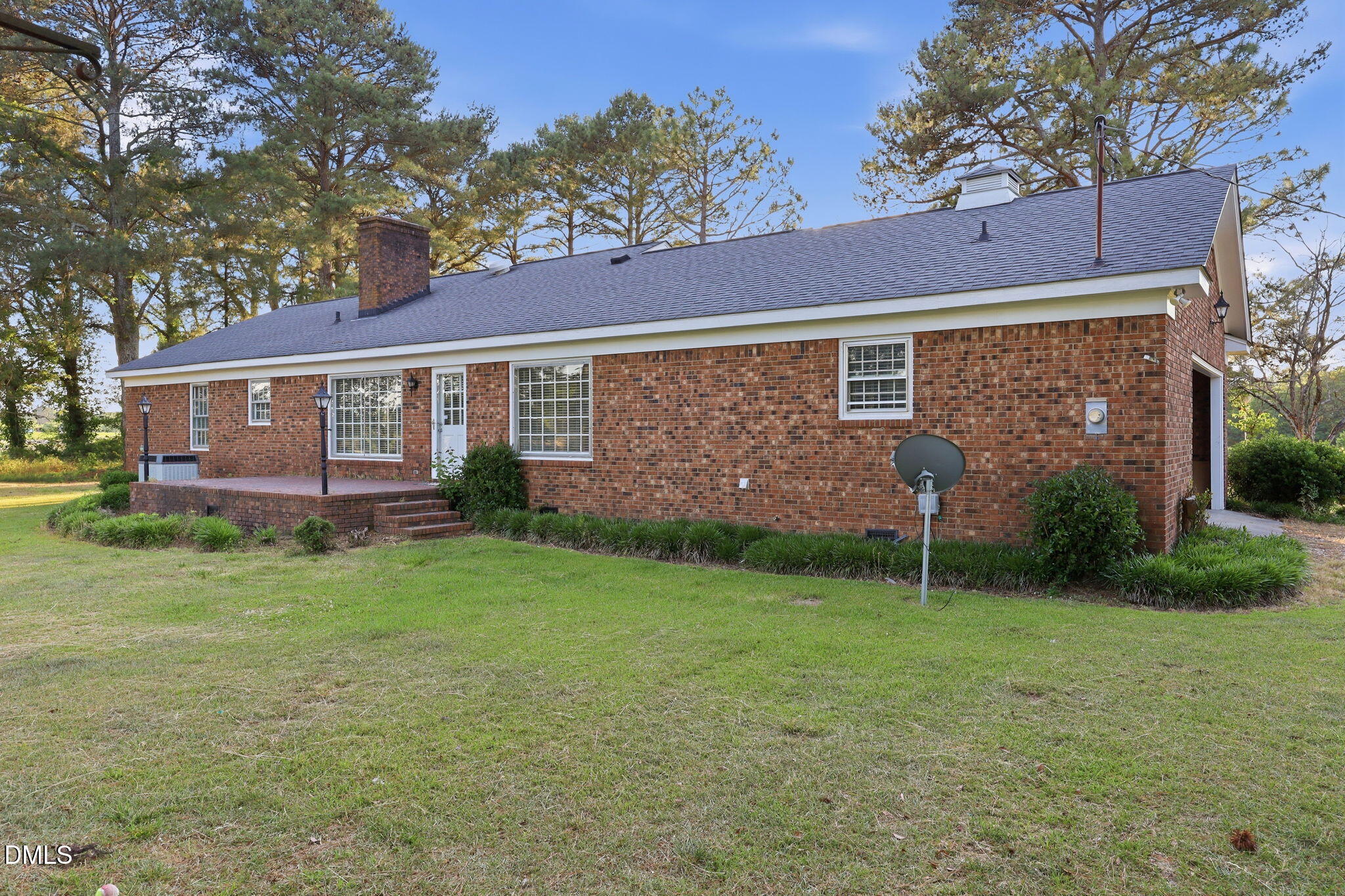 main property photo 2