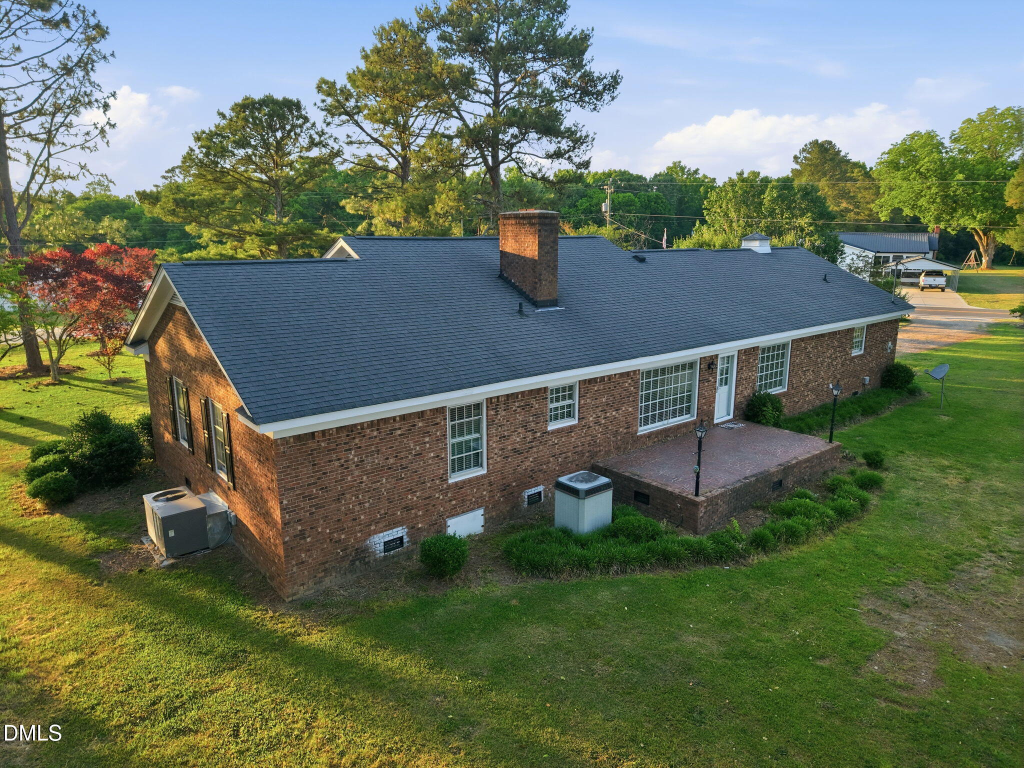 main property photo 37