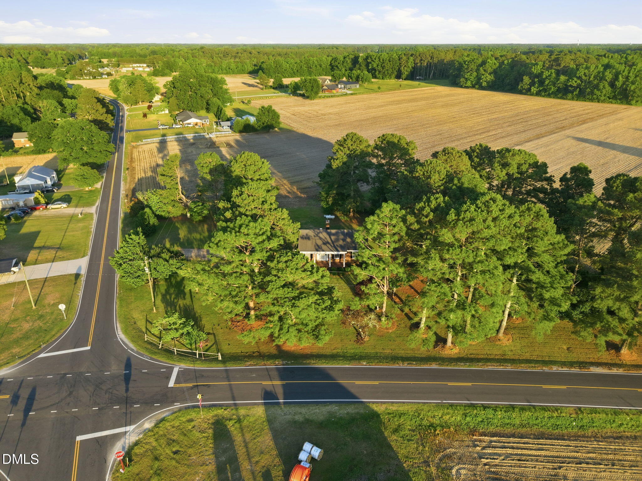 main property photo 40