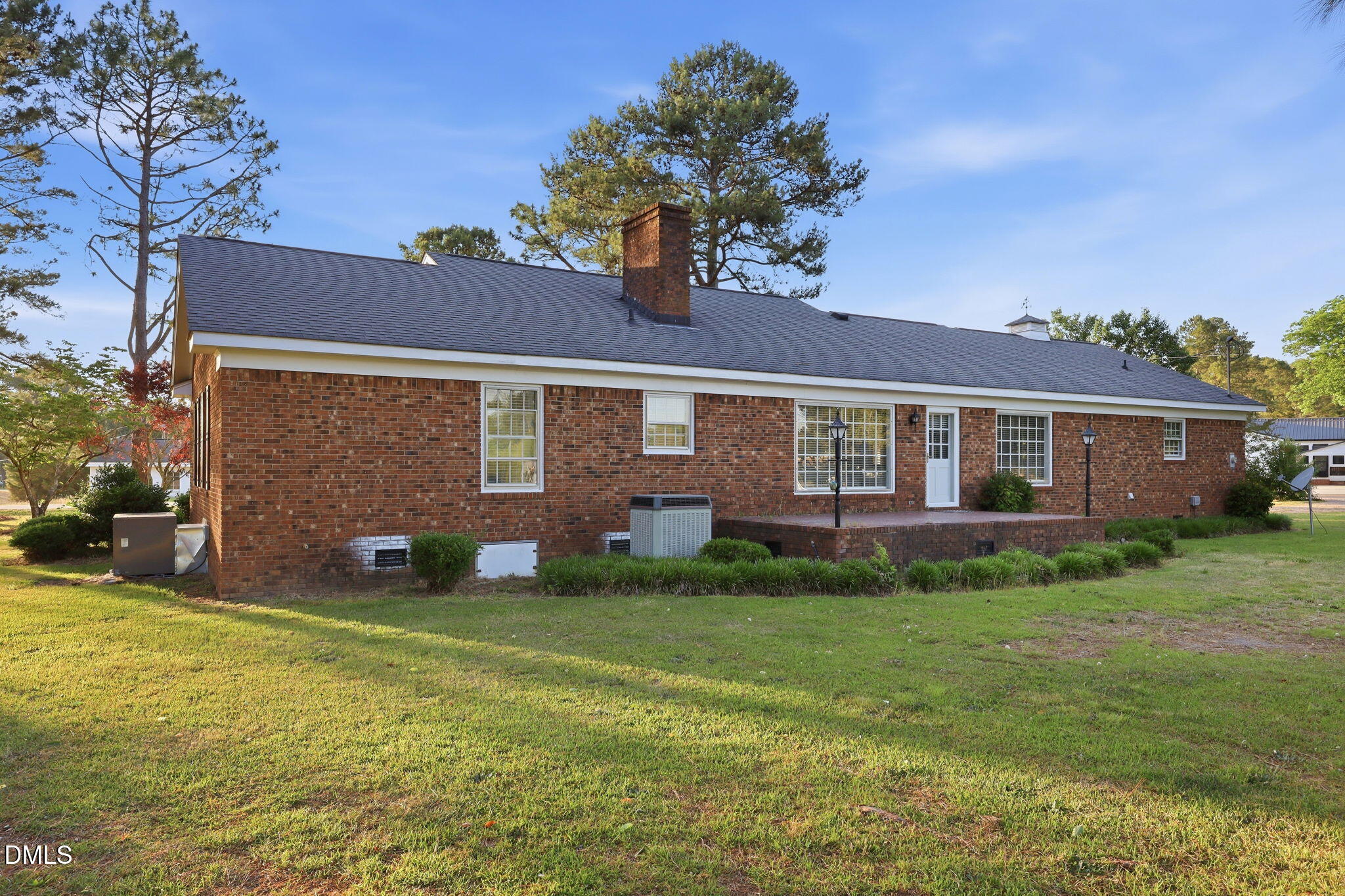 main property photo 5