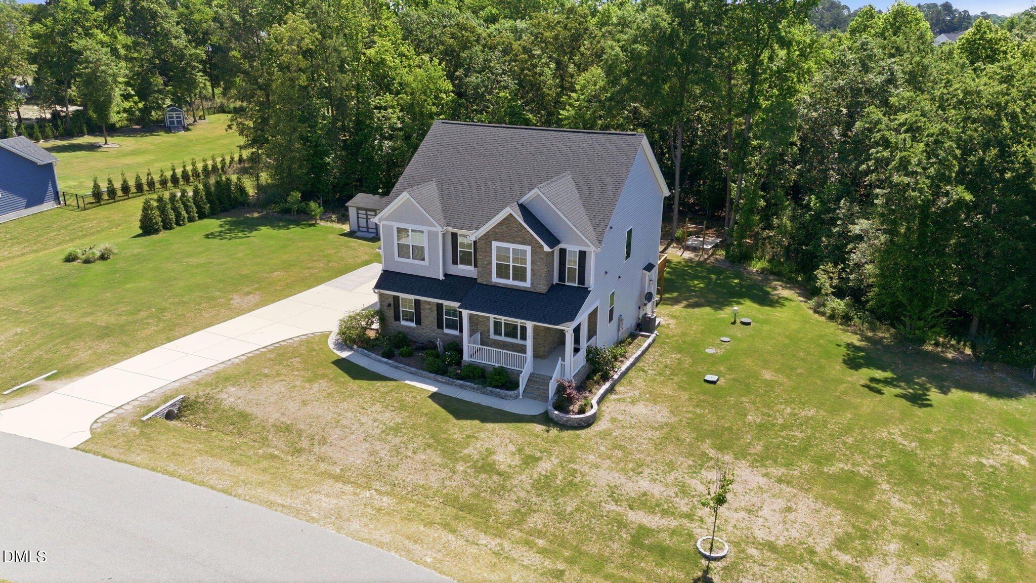 main property photo 40