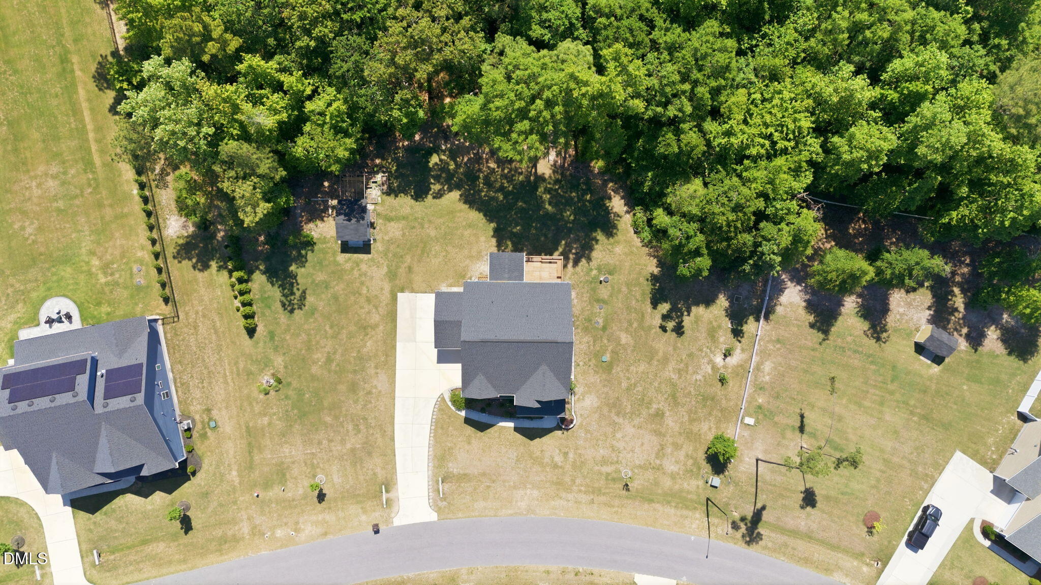 main property photo 41