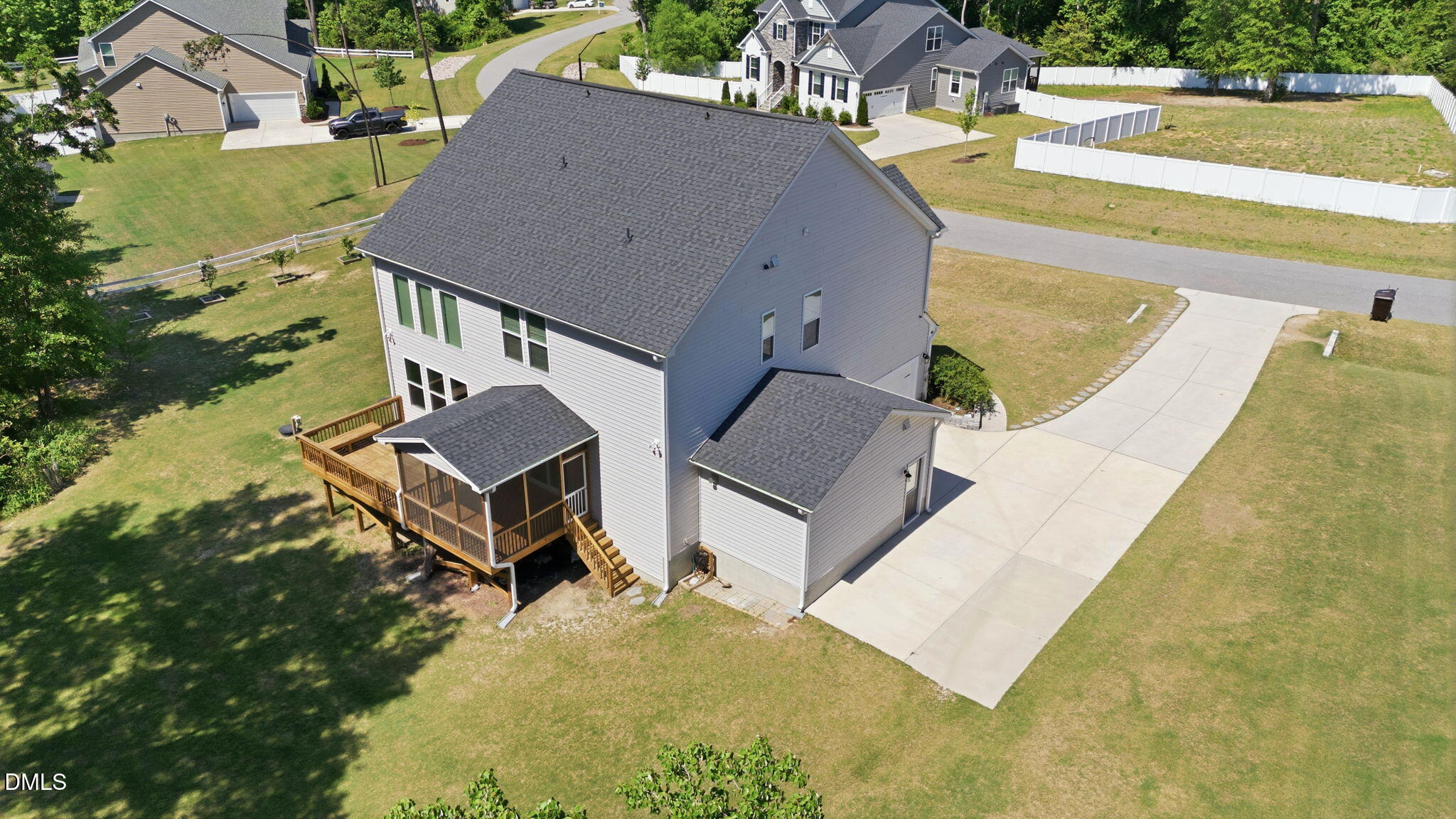 main property photo 43