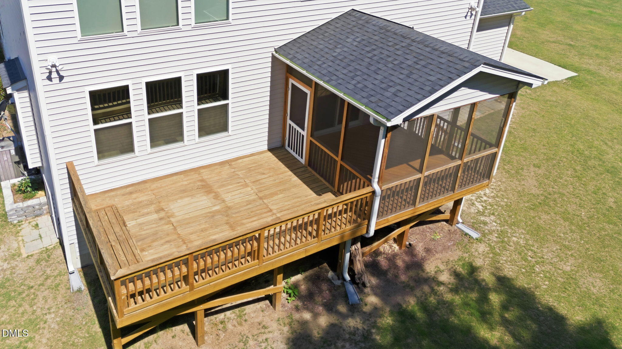 main property photo 47