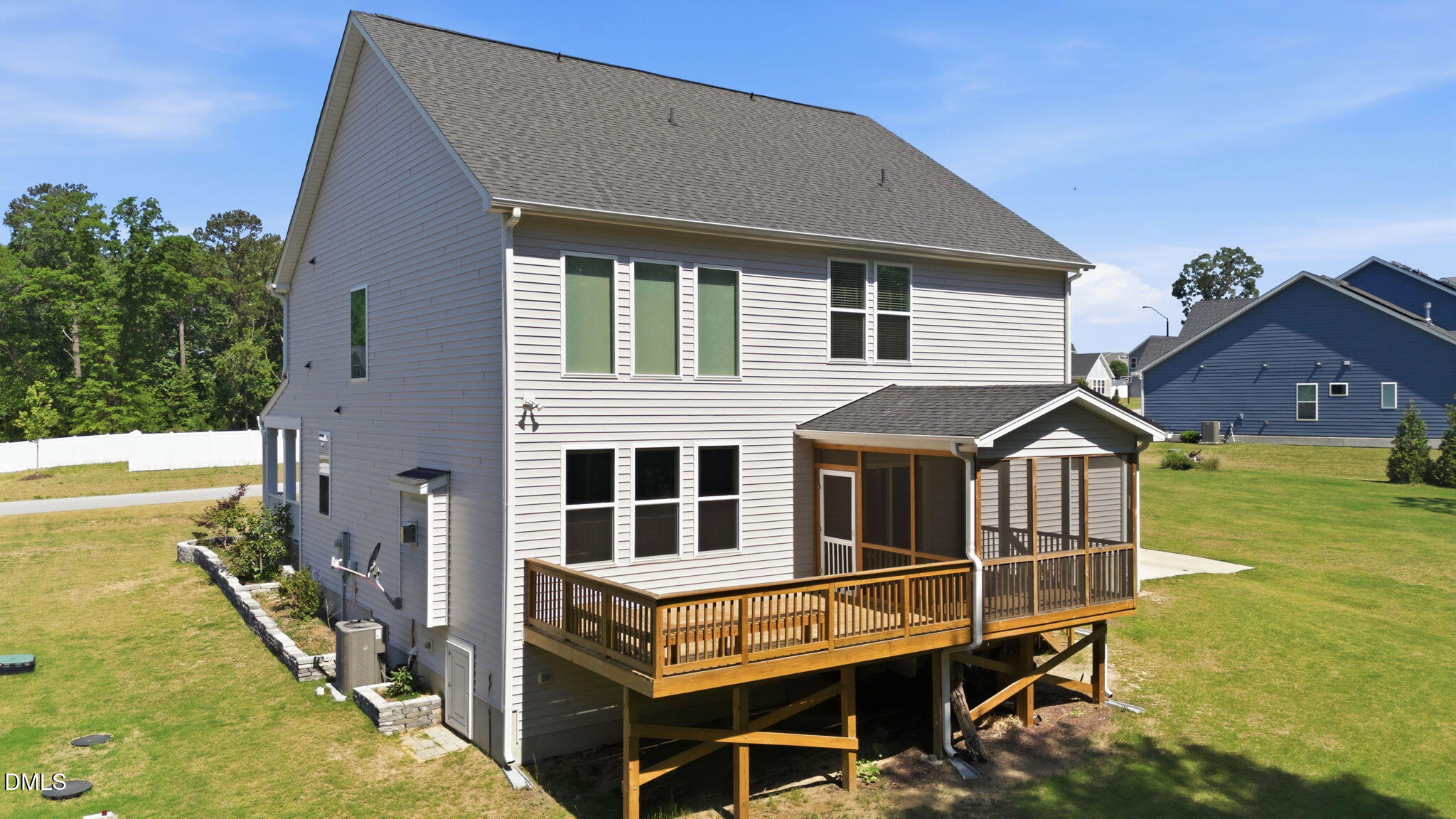 main property photo 49