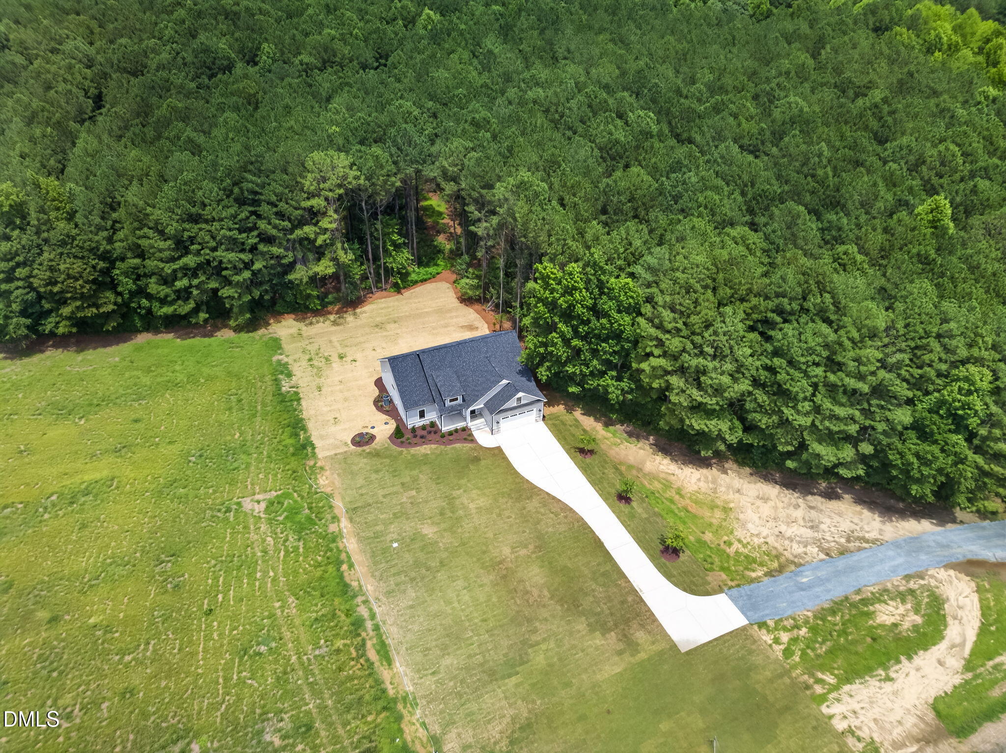 main property photo 50