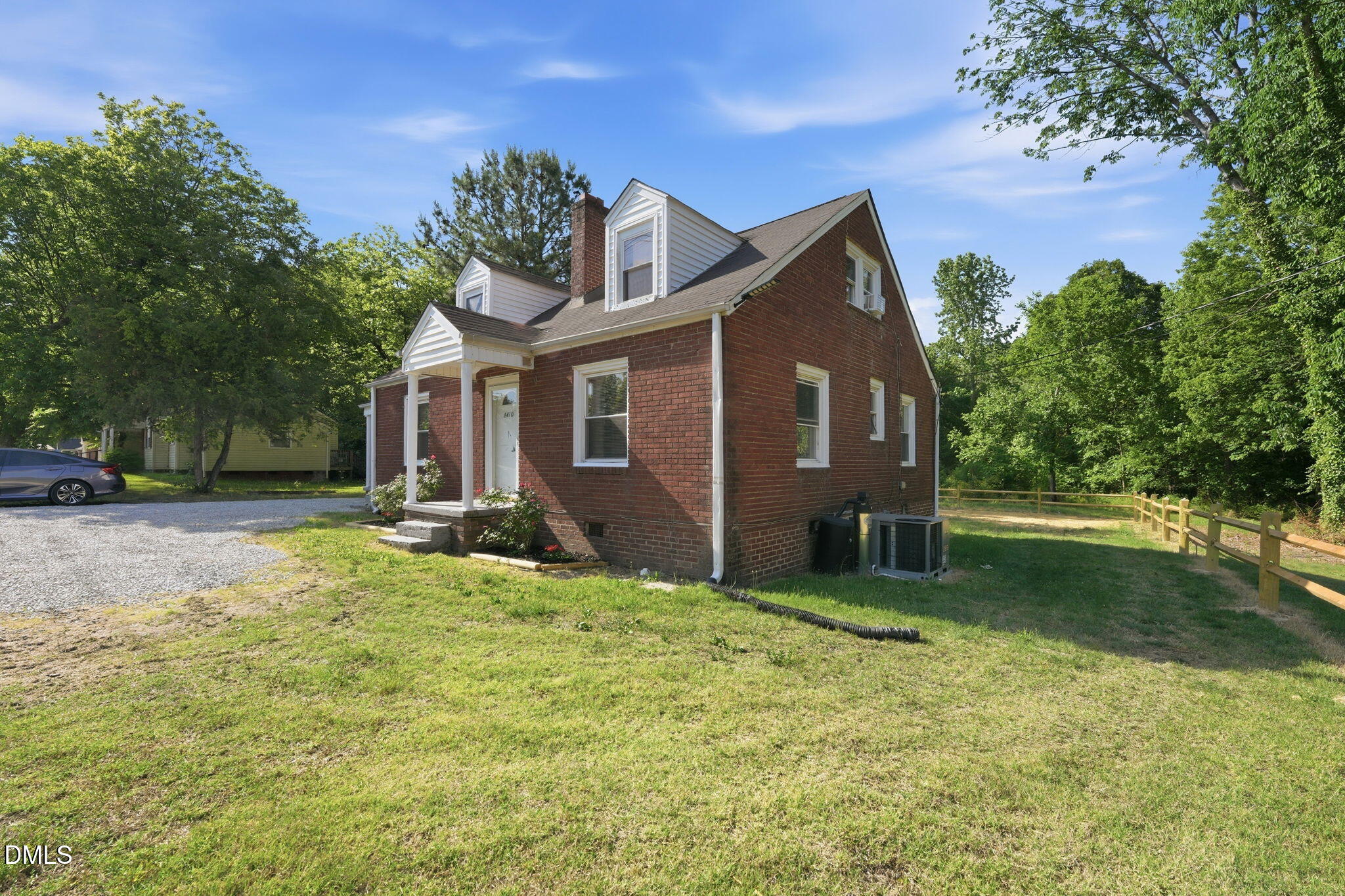 main property photo 5