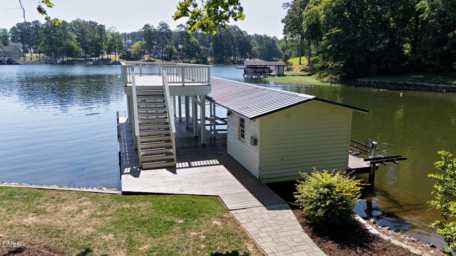 main property photo 41