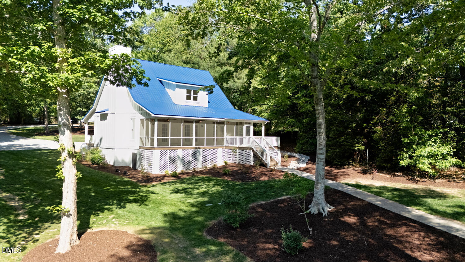 main property photo 45