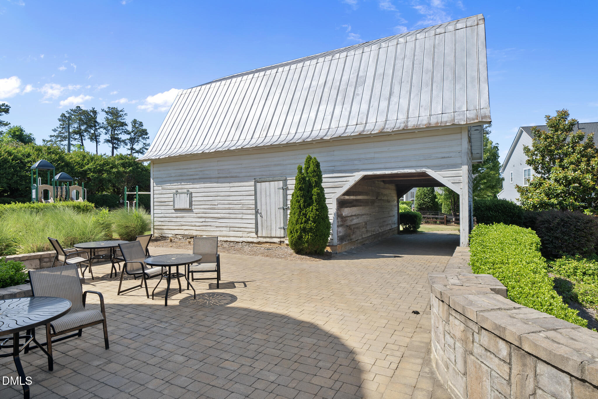 main property photo 33