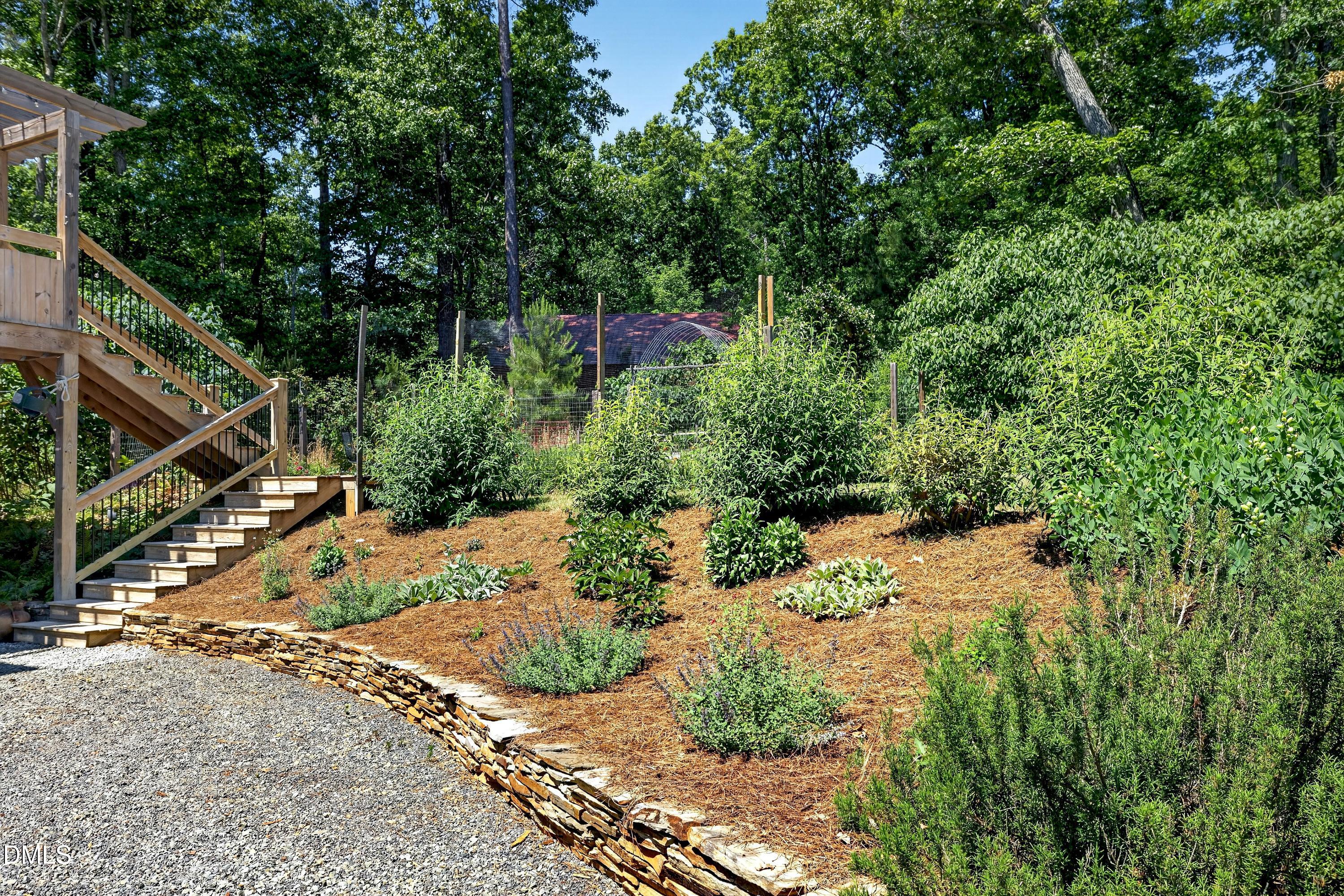 main property photo 81