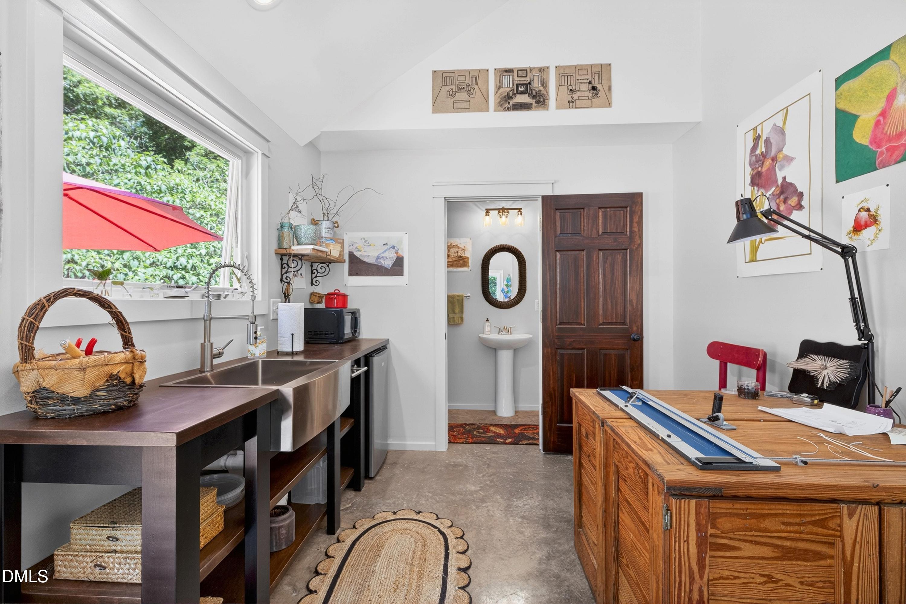 main property photo 90