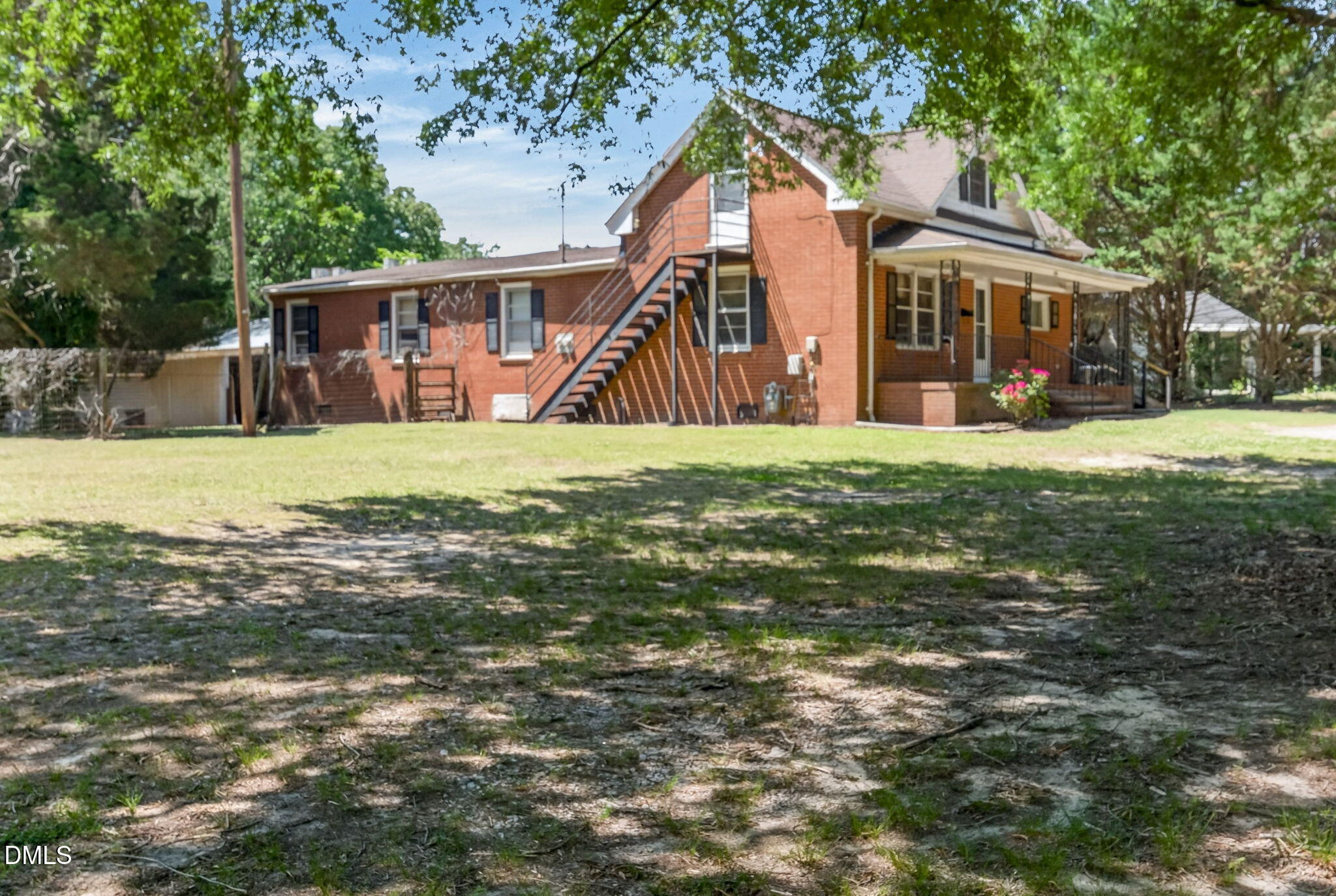 main property photo 36