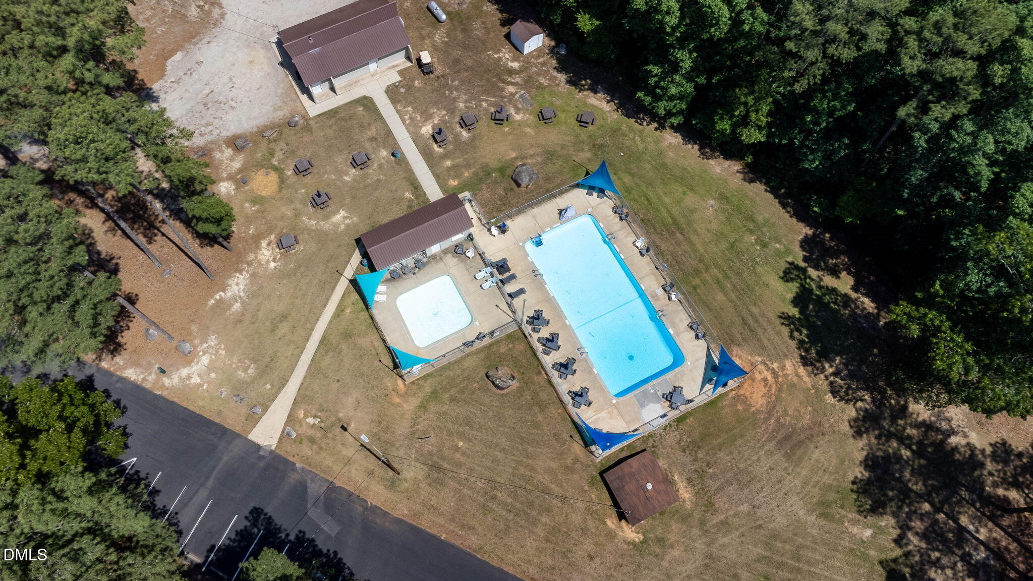 main property photo 45