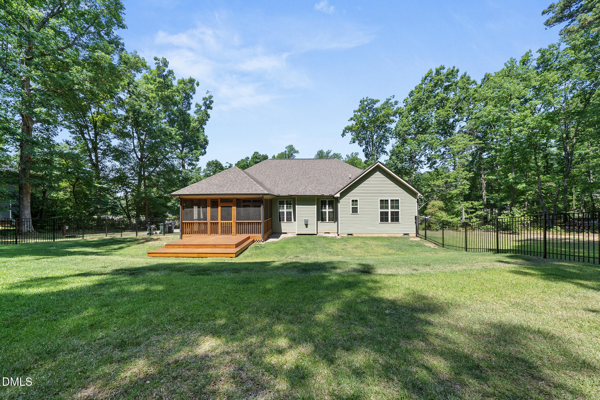 main property photo 31