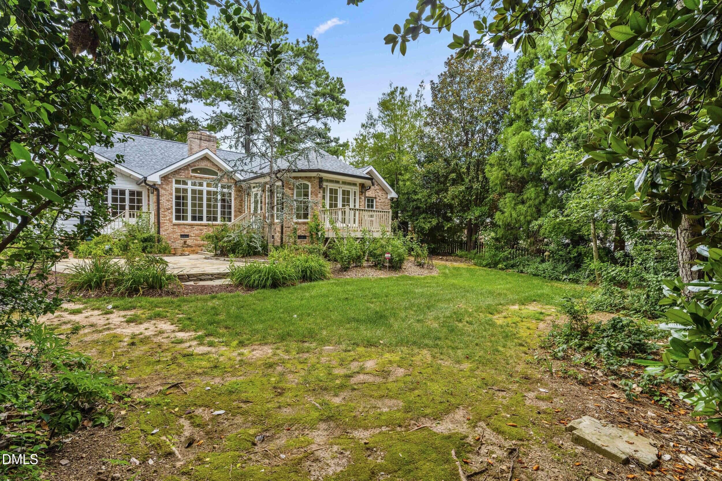 main property photo 25