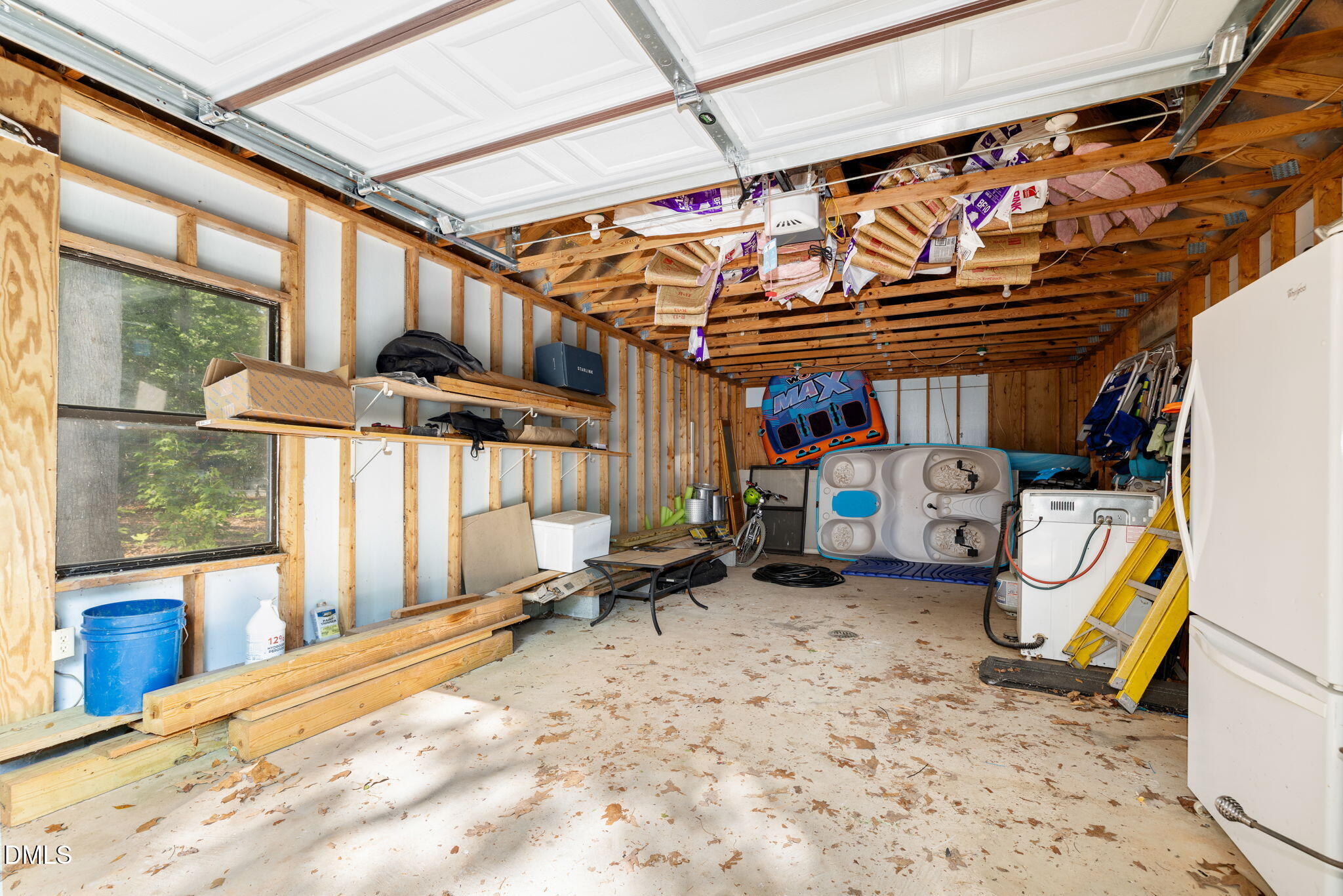 main property photo 40