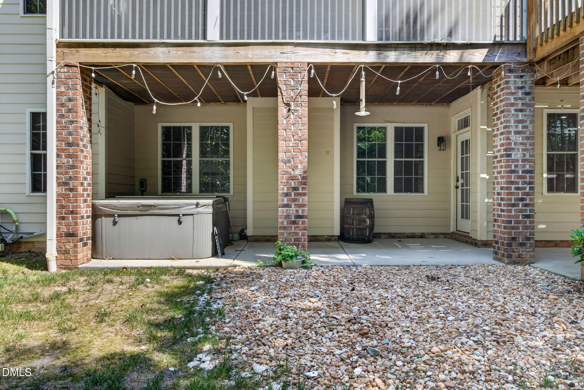 main property photo 79