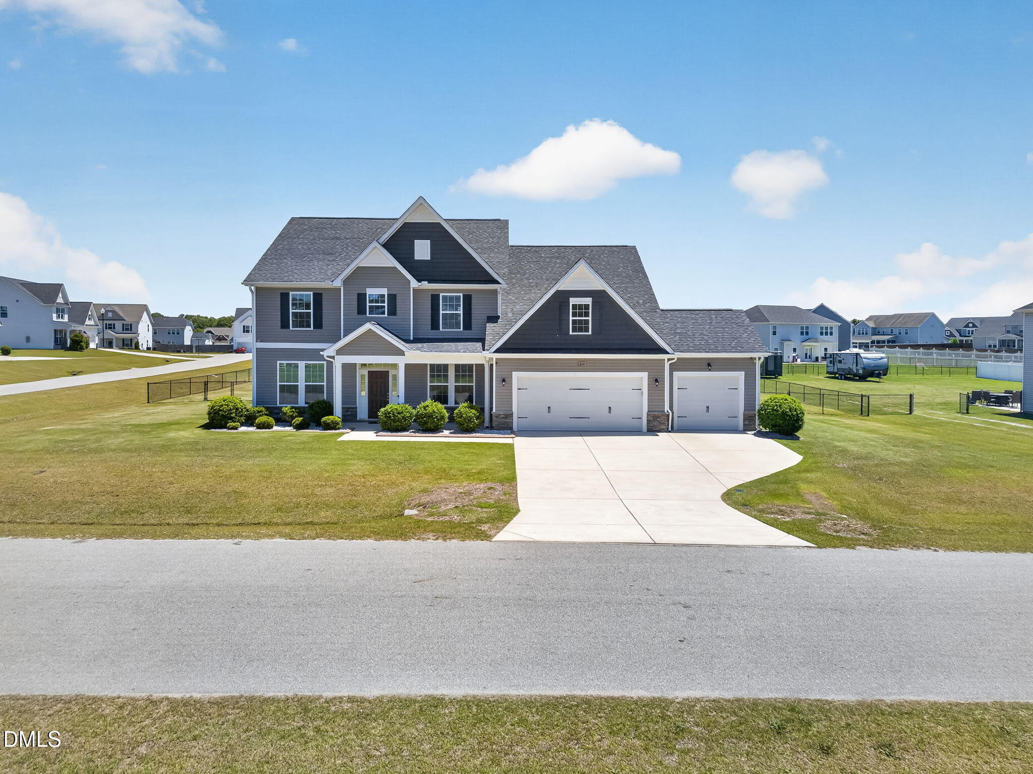main property photo 45